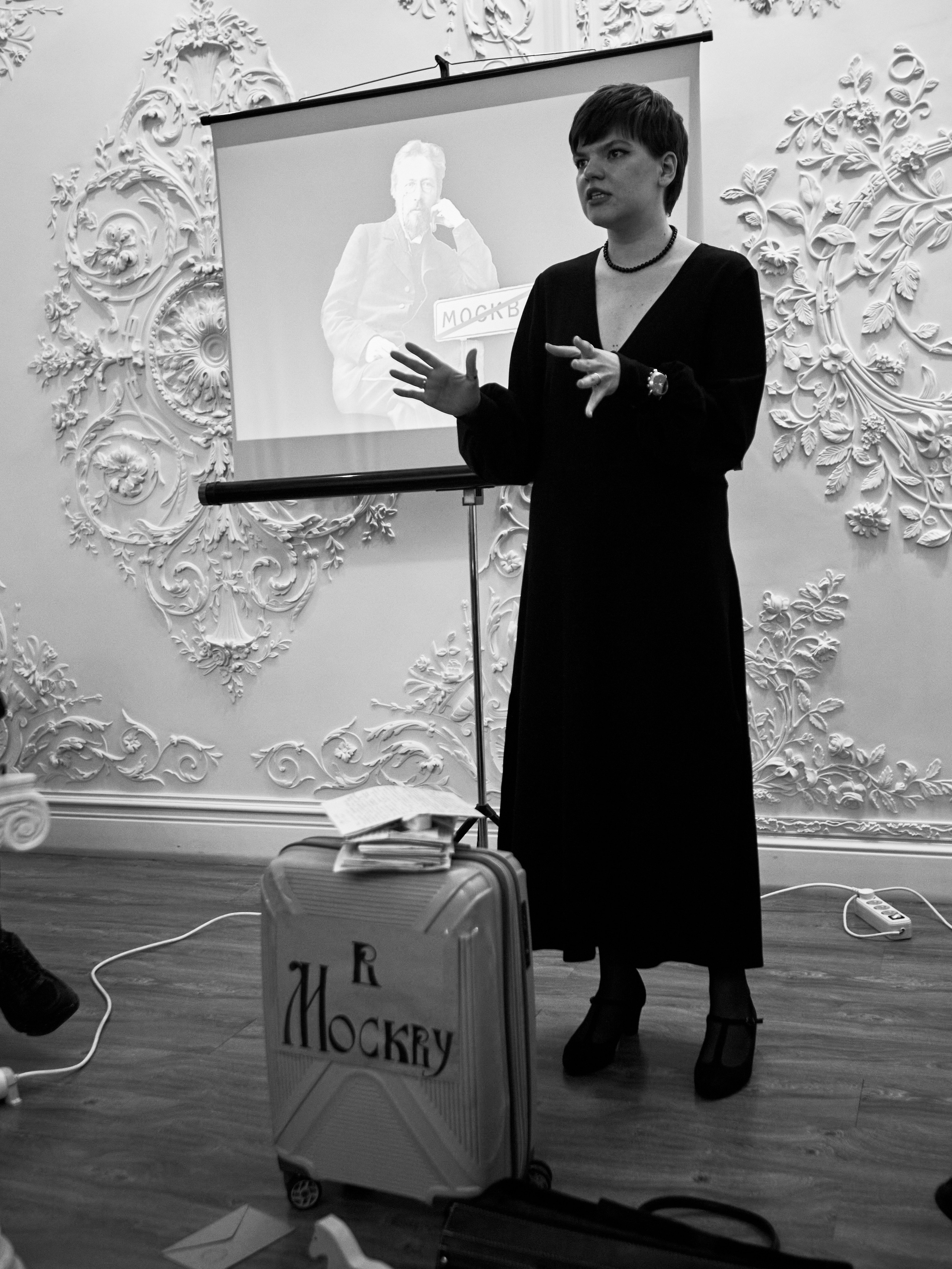 Проект «Соображаем на троих» лекция по А. Чехову в салоне «Аврора». Фотограф Юлия Маринина