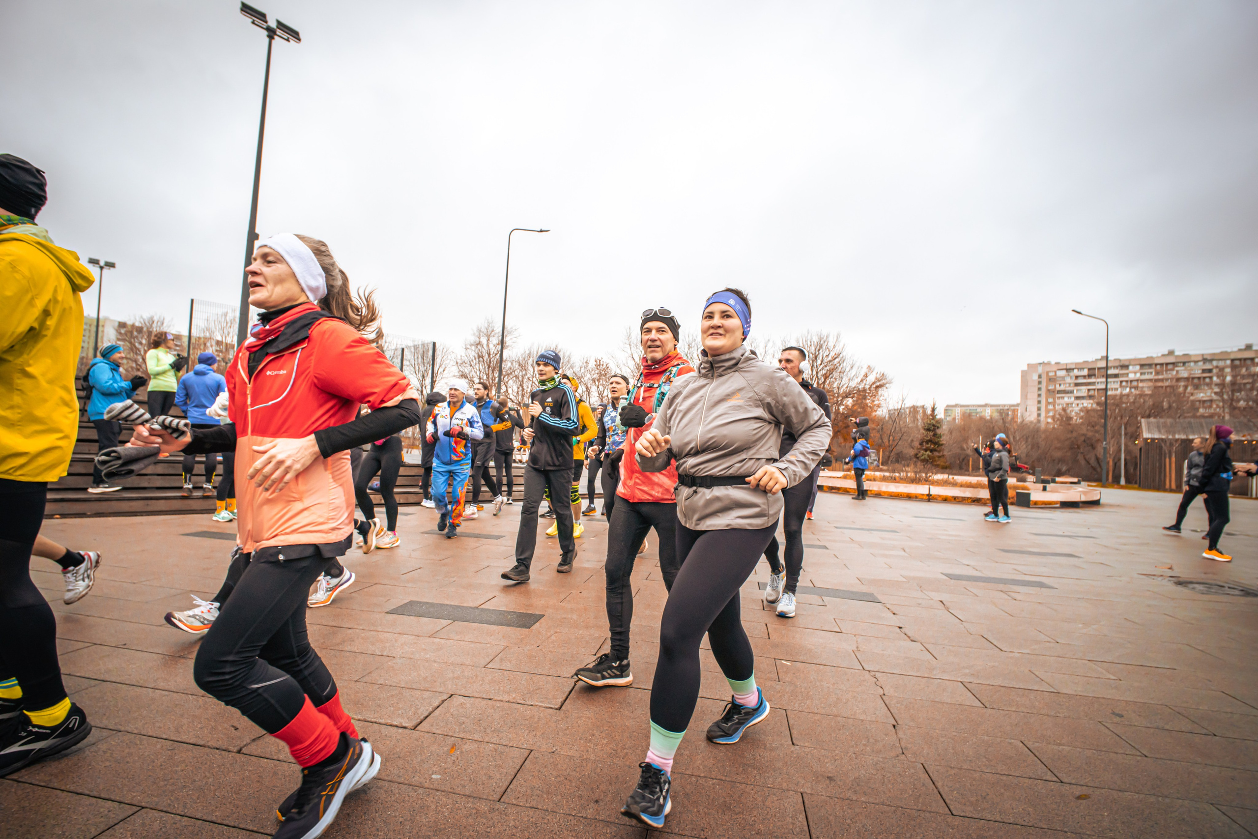 #марафонудома #яuzarun 2024 2-я петля, группа 6:30. Роман Капилюшов. Бег. Фото. Видео. г. Люберцы