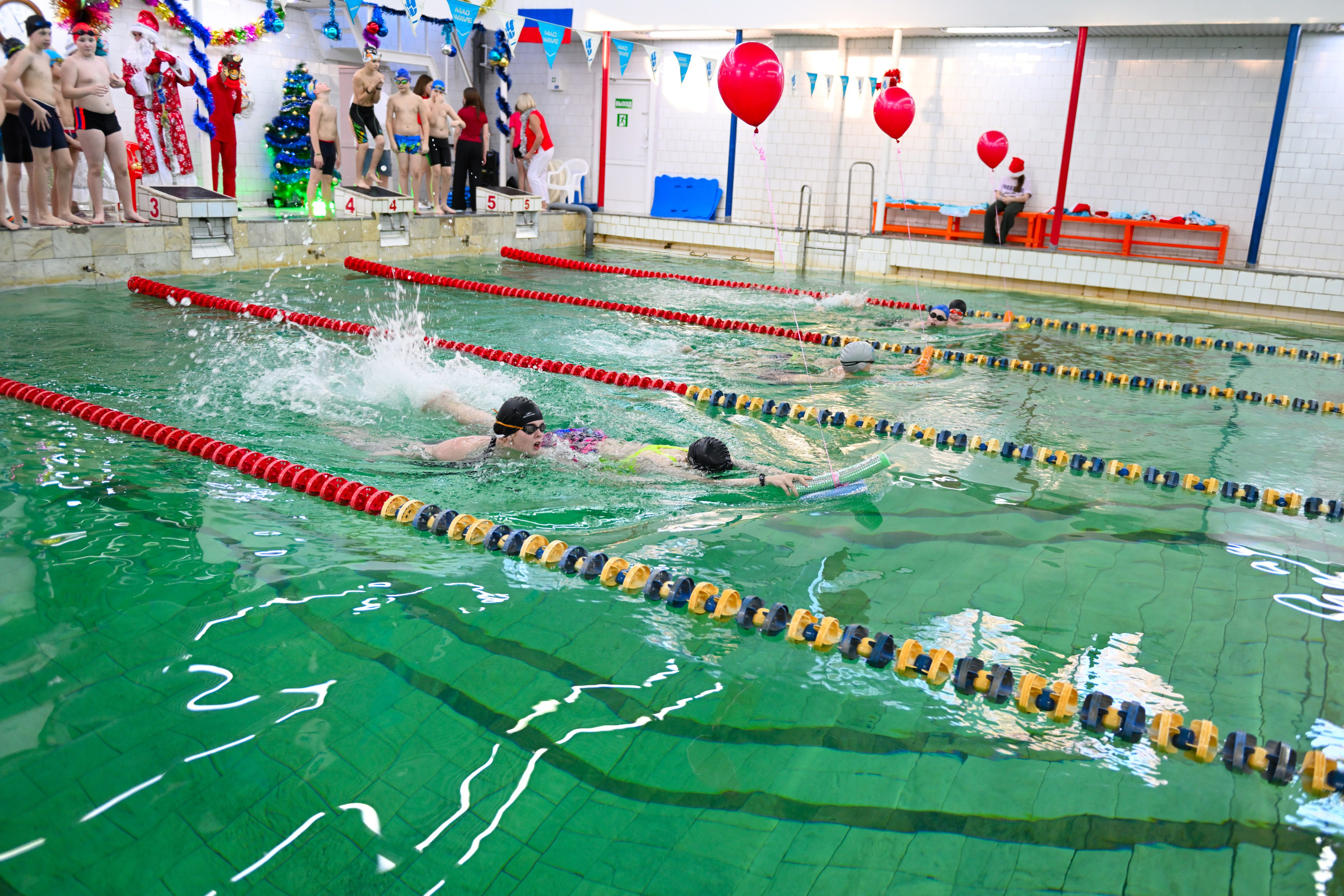 2025-12-20 Бассейн Урал НГ младшие. Снежинск фото Андрианов