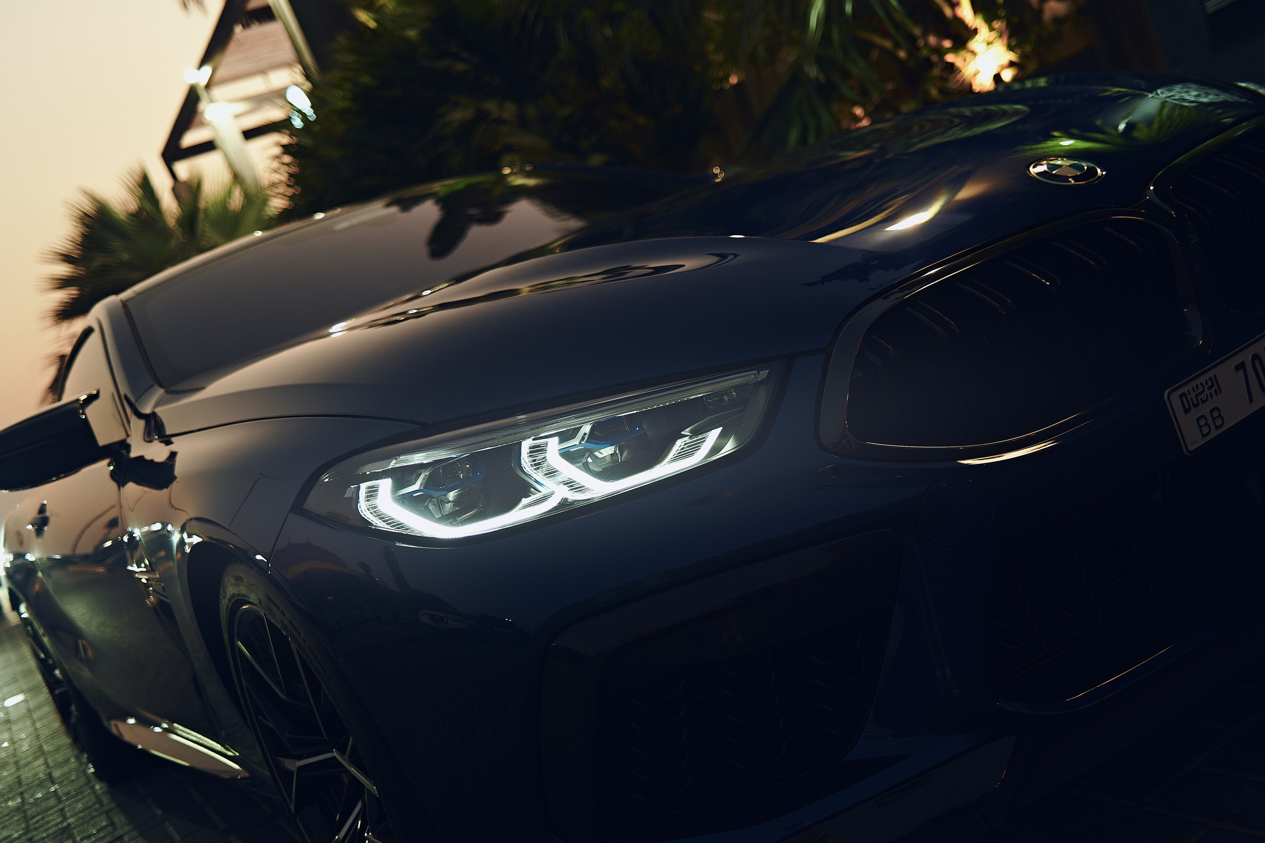 BMW M8. NOIZOMAX Художественный фотограф в Дубай