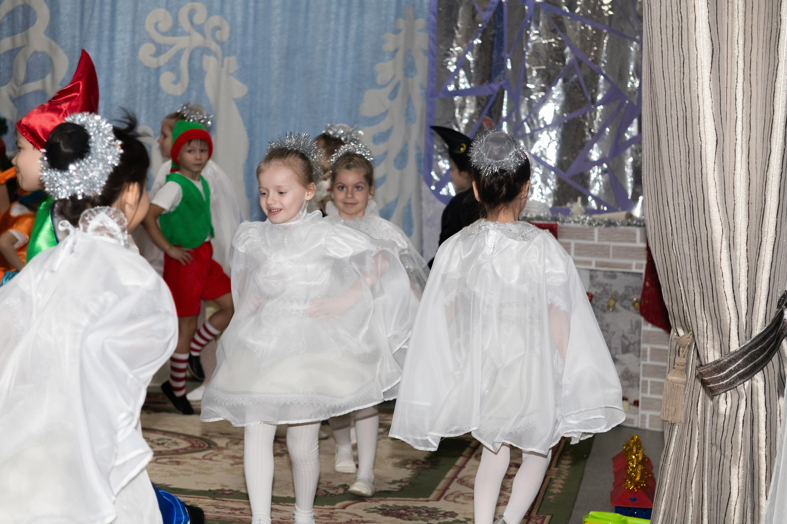Новогодний утренник подготовительной группы. Индивидуальный и свадебный фотограф в Москве, Электростали и Туле Кадейкина Екатерина