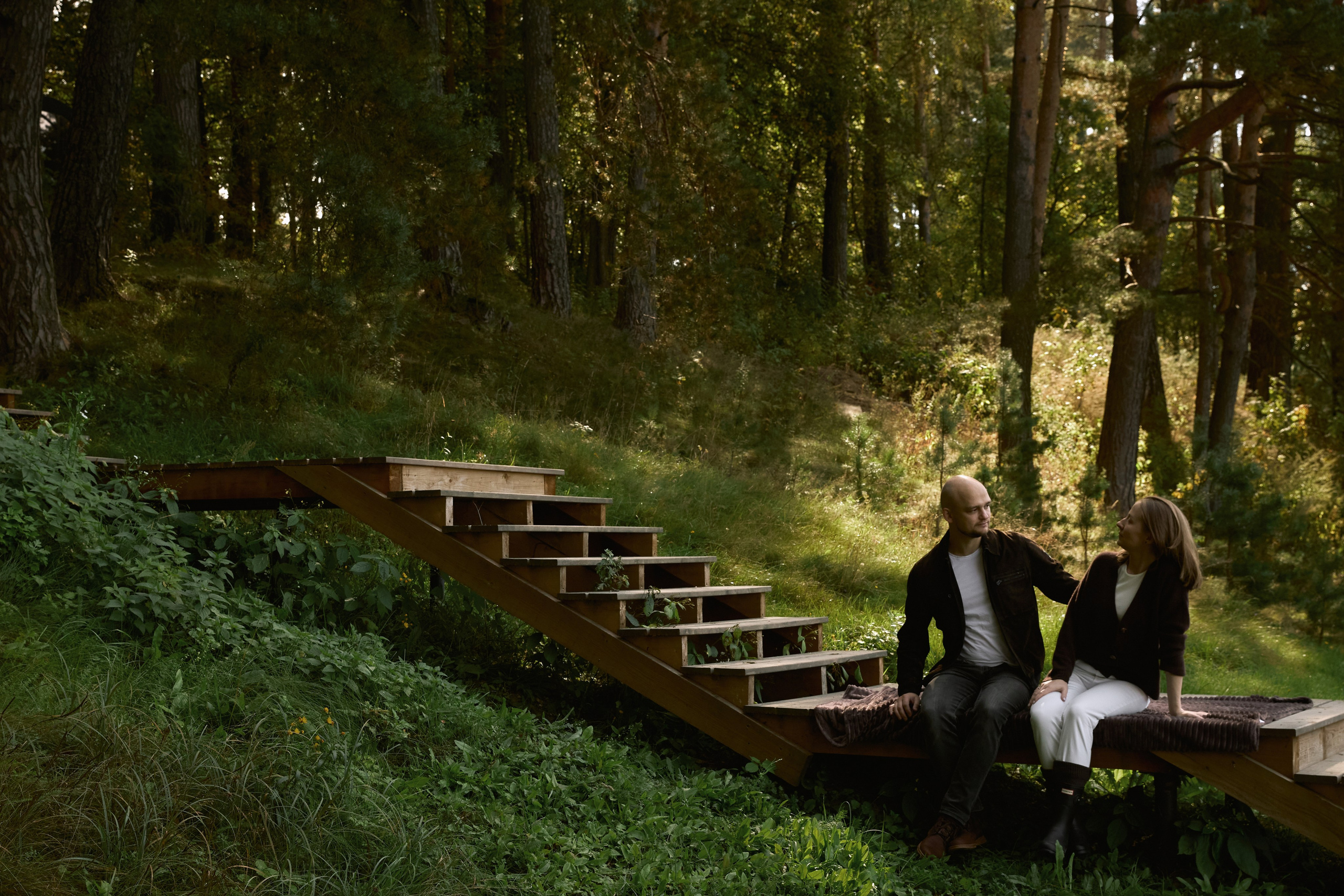 I & E. Anastasia Jes