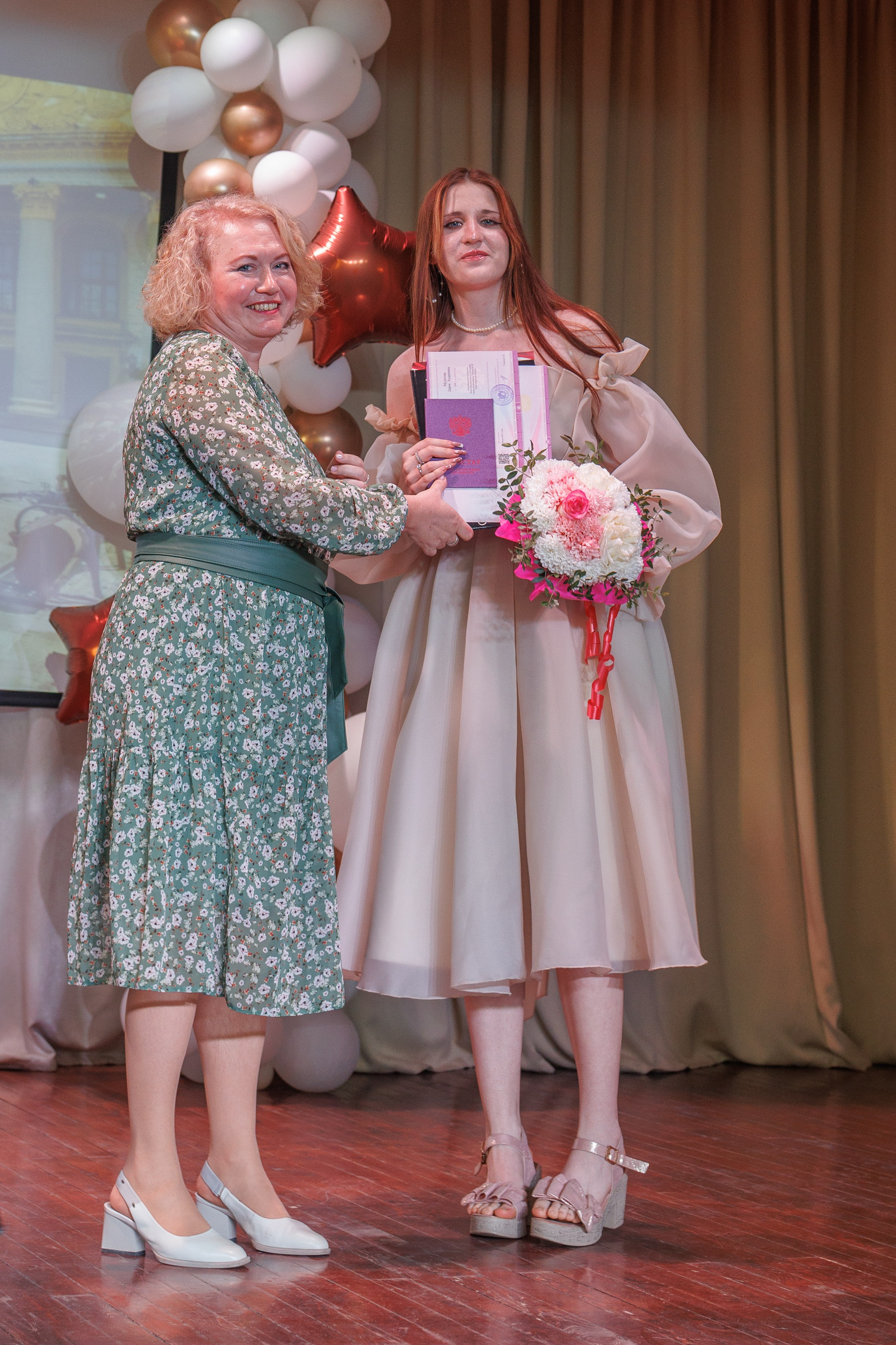 Вручение аттестатов. Свадебный и семейный фотограф в Новосибирске Ирина Дорошкова