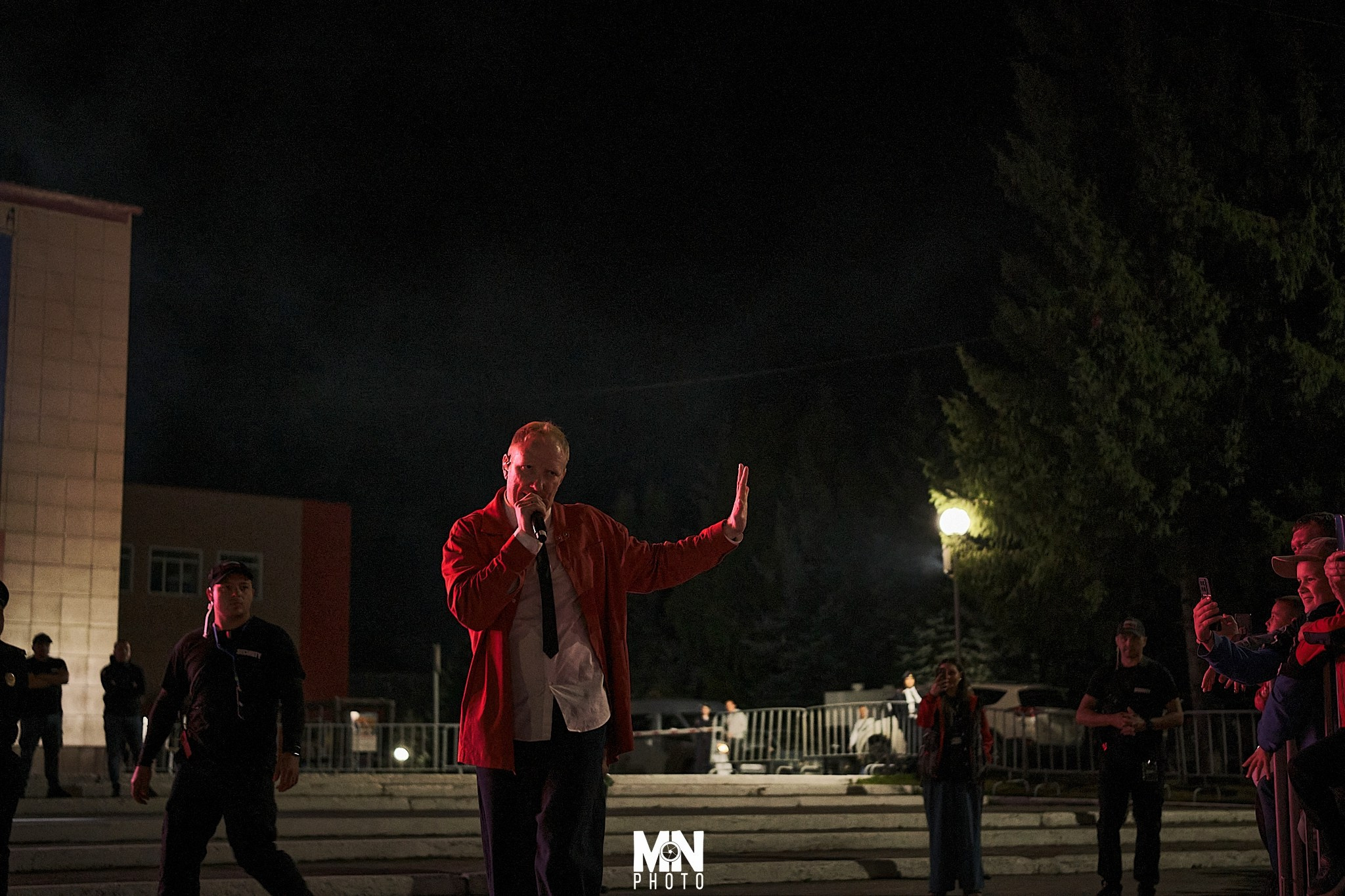 Торжество музыки и таланта! День Шахтера в Междуреченске, ДК “Распадский” и “Братья Грим” - это было незабываемое зрелище! Никита Максимов в своем репортаже.