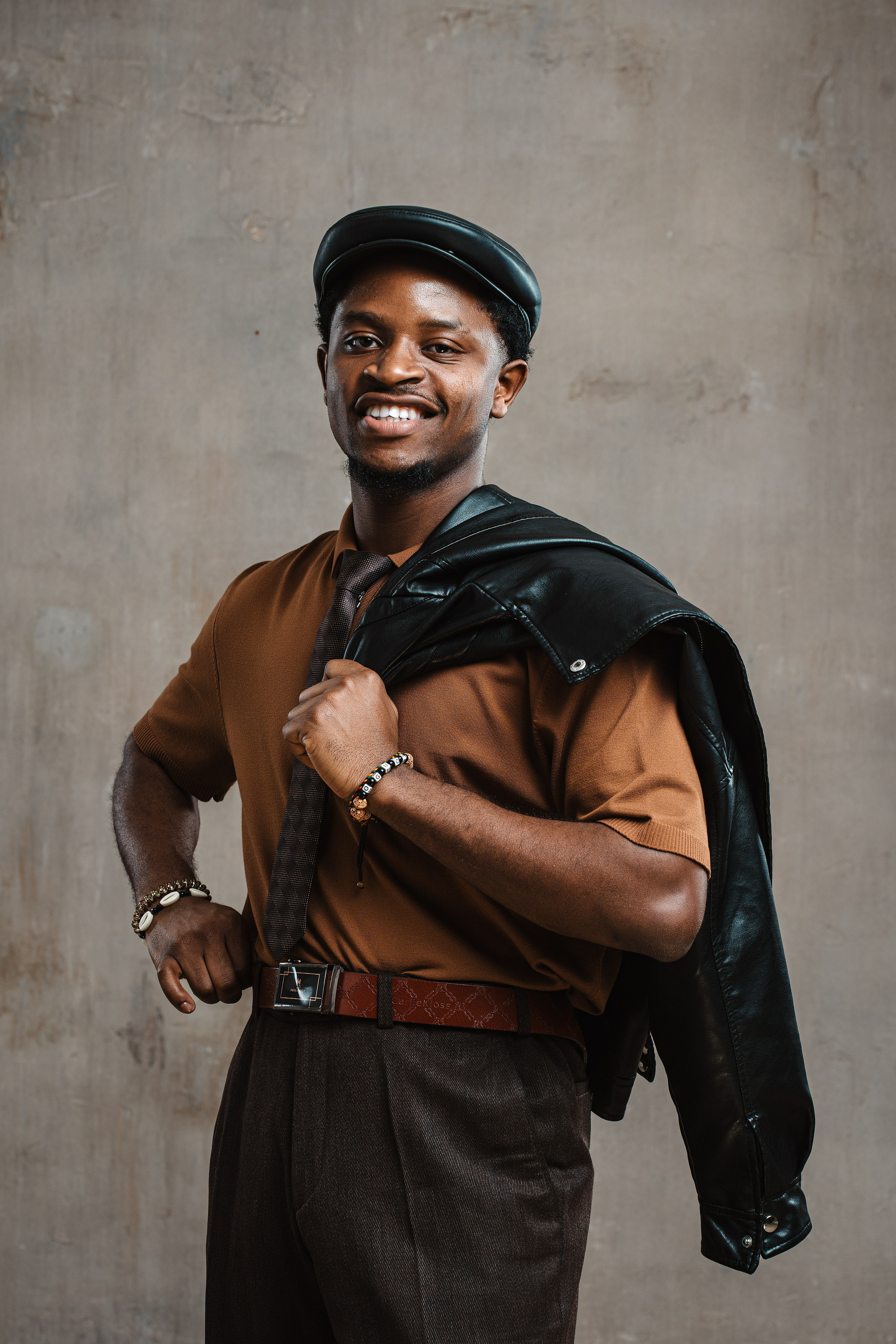 Studio Photoshoot. Я занимаюсь событийной, свадебной, товарной, студийной… фотографией