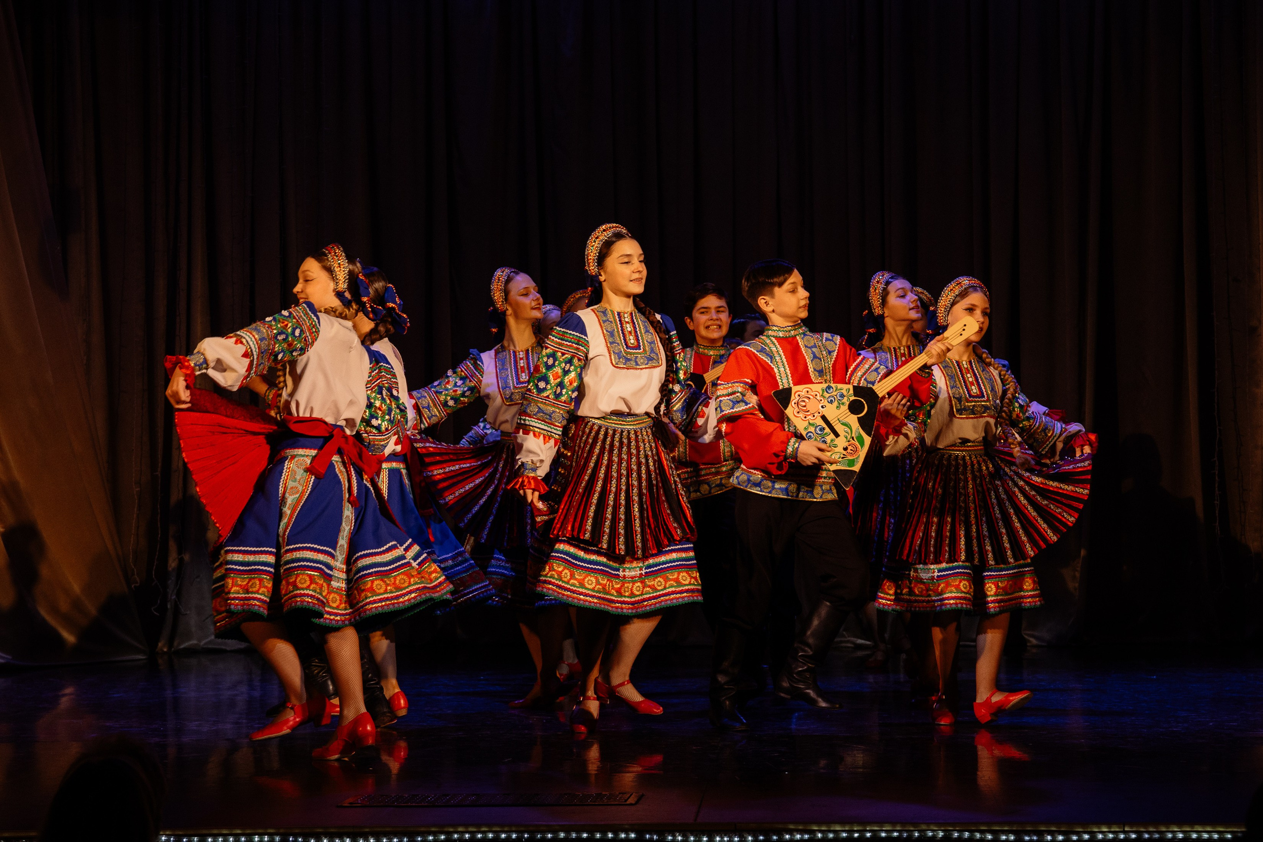 Сибирские узоры ДК Ефремова. Фотограф Юлия Мальцева