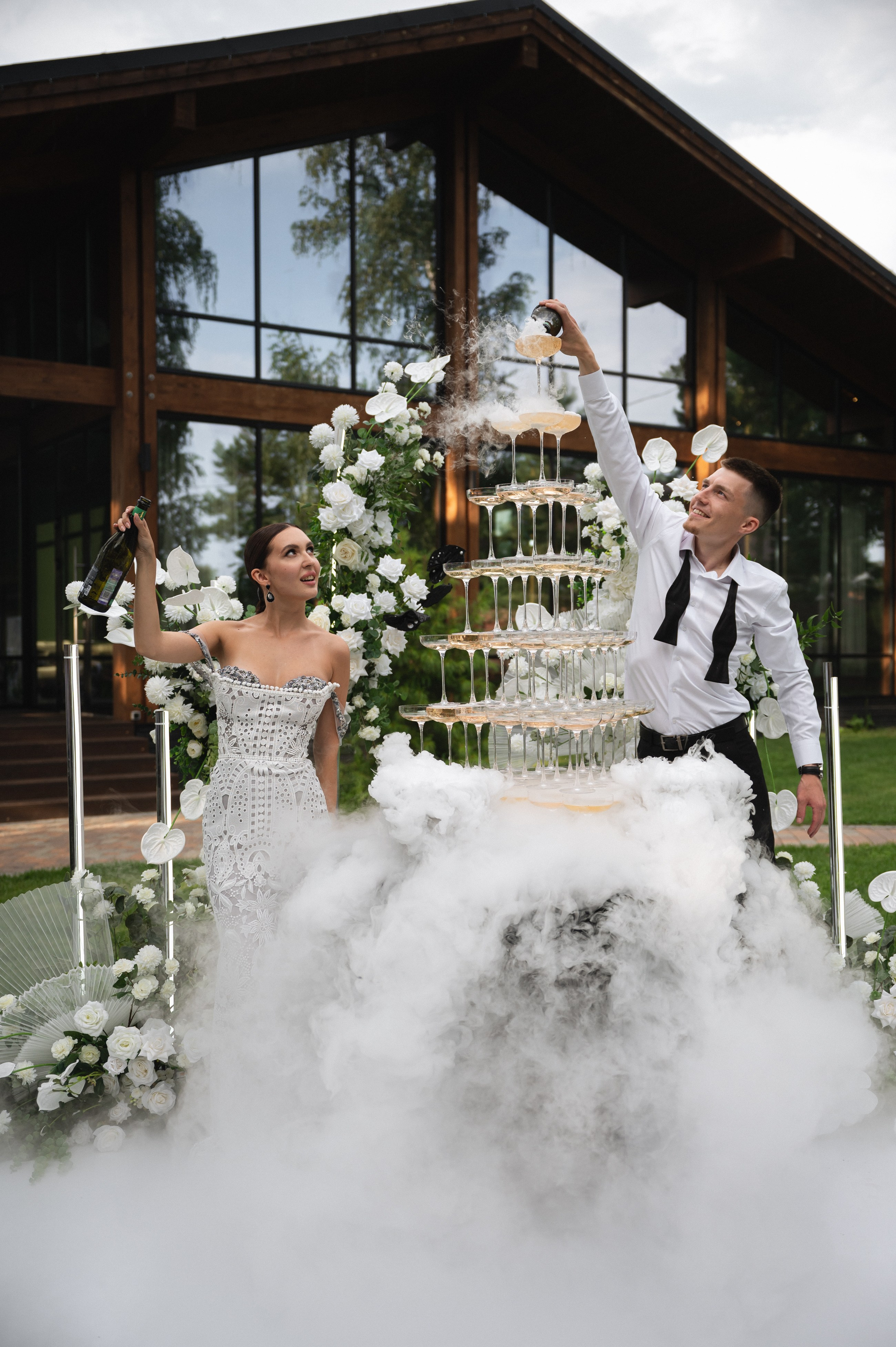 Артём и Софья, Lesnoy Village. Свадебный фотограф Наталья Доронина
