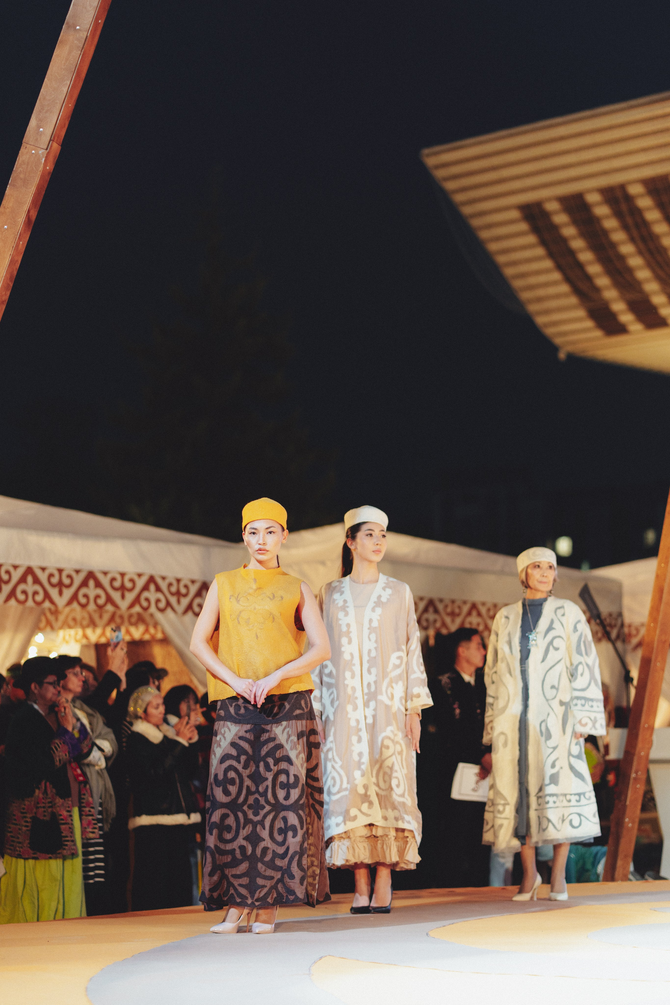 ETHNIC FASHION SHOWS / THE PODIUM