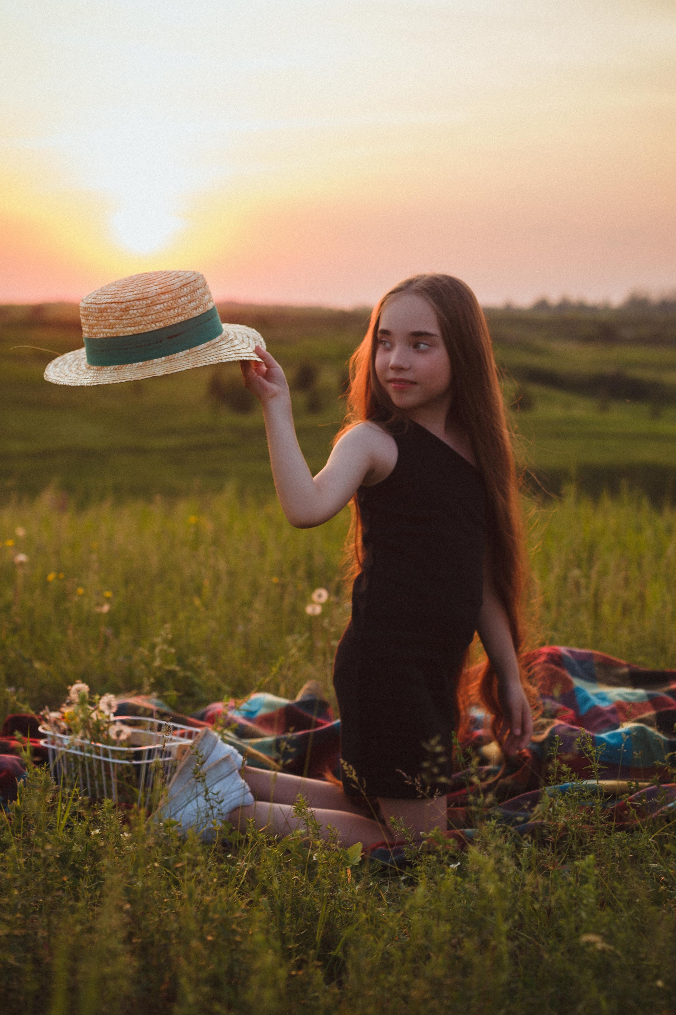 Семейная прогулка на закате. Семейный и детский фотограф в Сухом Логу Ольга Кайгородова