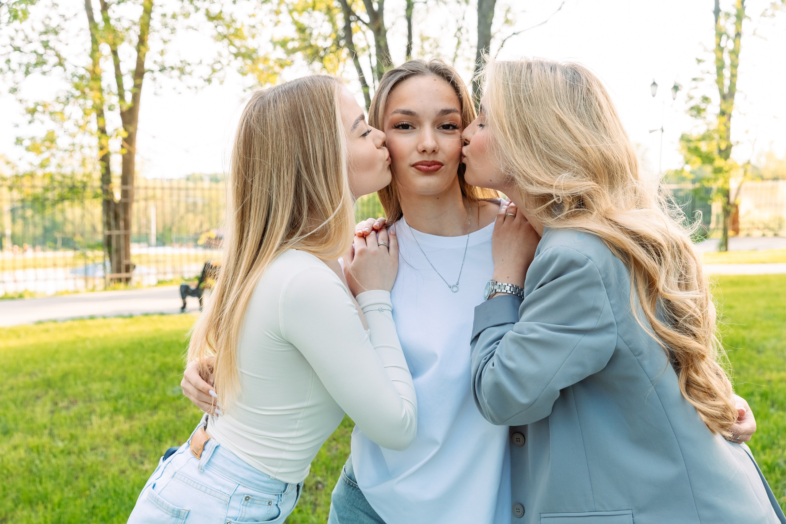 Позирование группы. Выпускные альбомы для детского сада и школы