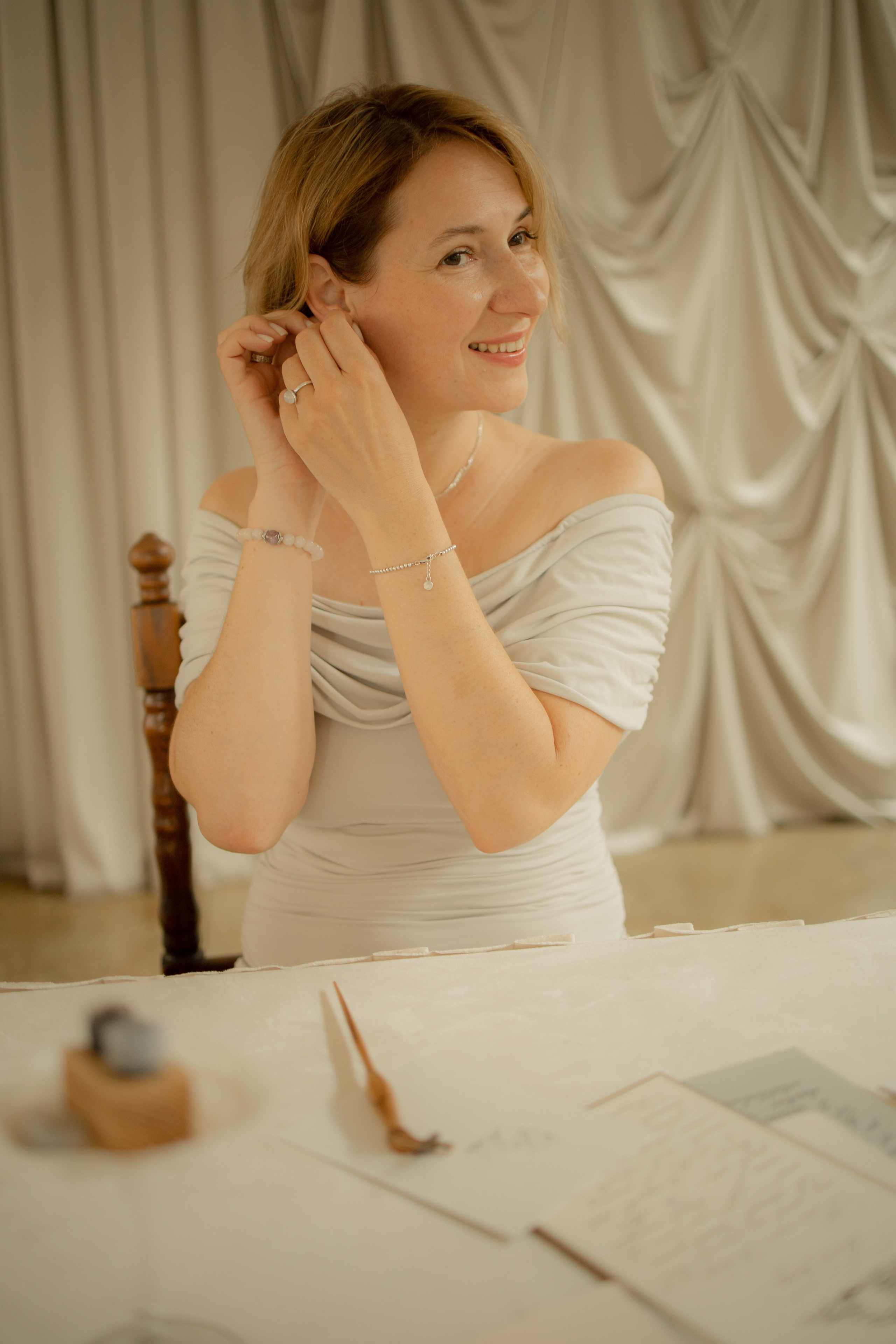 Каллиграфия. Женский фотограф Истра