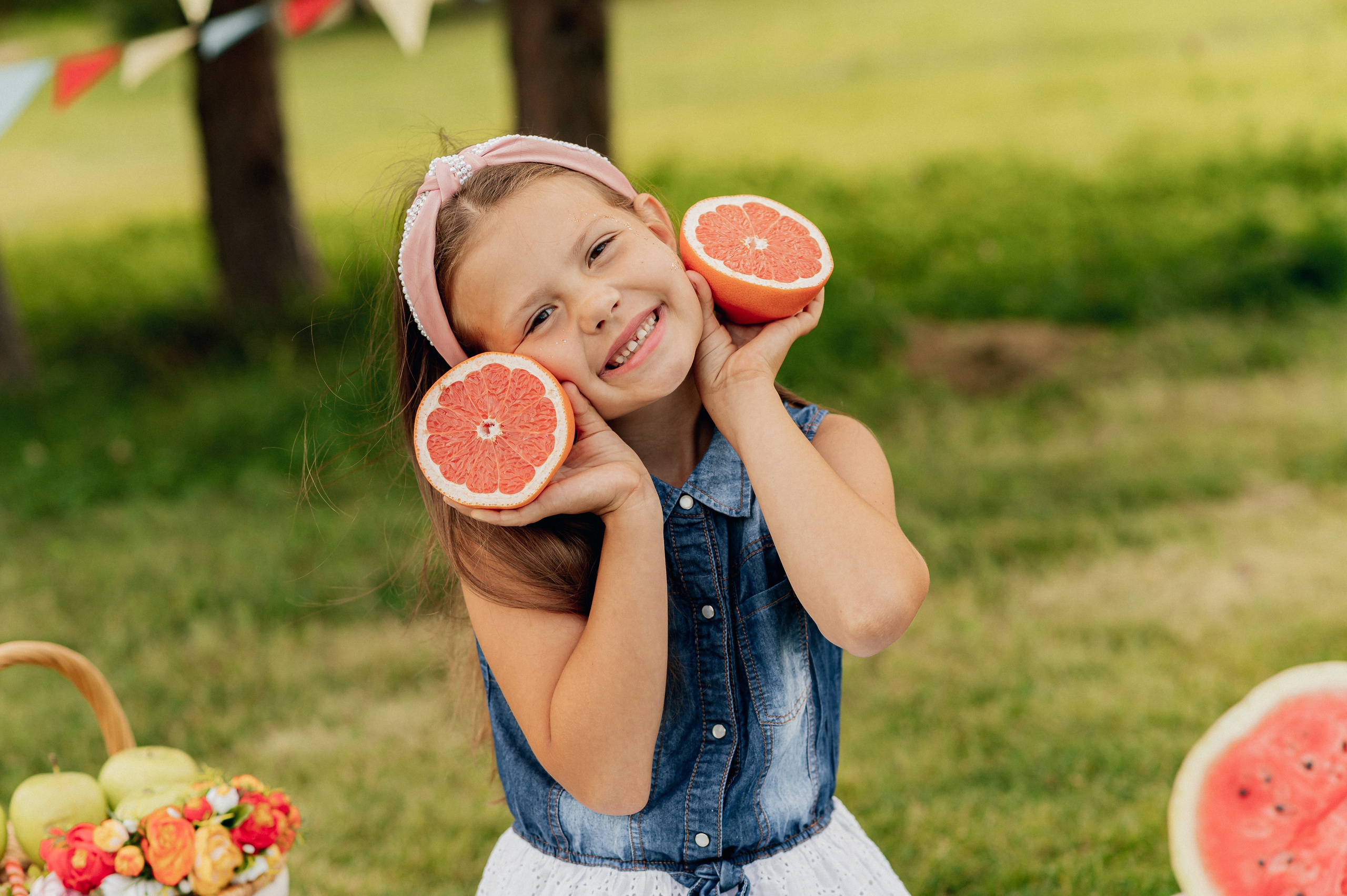 ЛЕТО. ПАРК. АРБУЗ. Профессиональный репортажный, коммерческий фотограф в Санкт-Петербурге