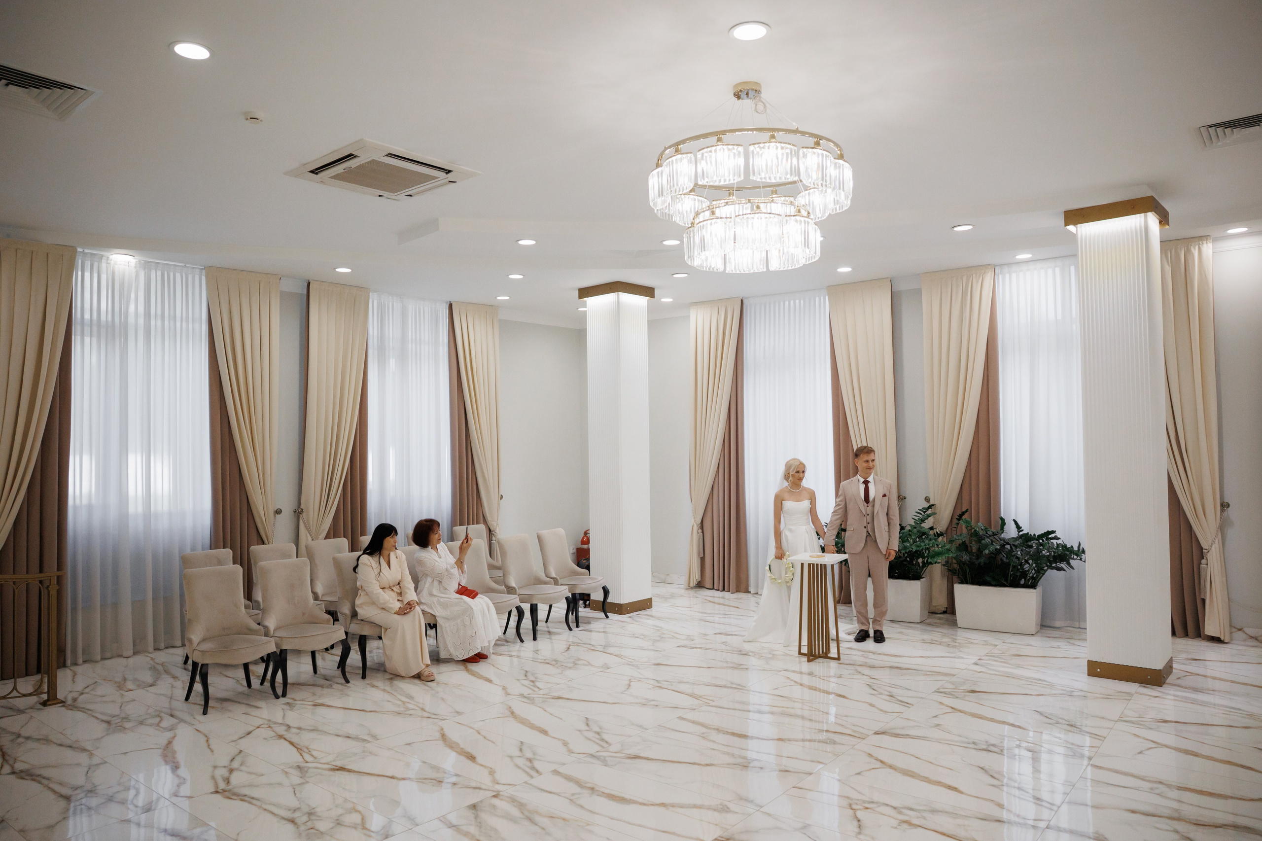 Отель «Милан», Шипиловский ЗАГС, прогулка в парке Царицыно. Свадебный и репортажный фотограф (Москва, Королев и другие)