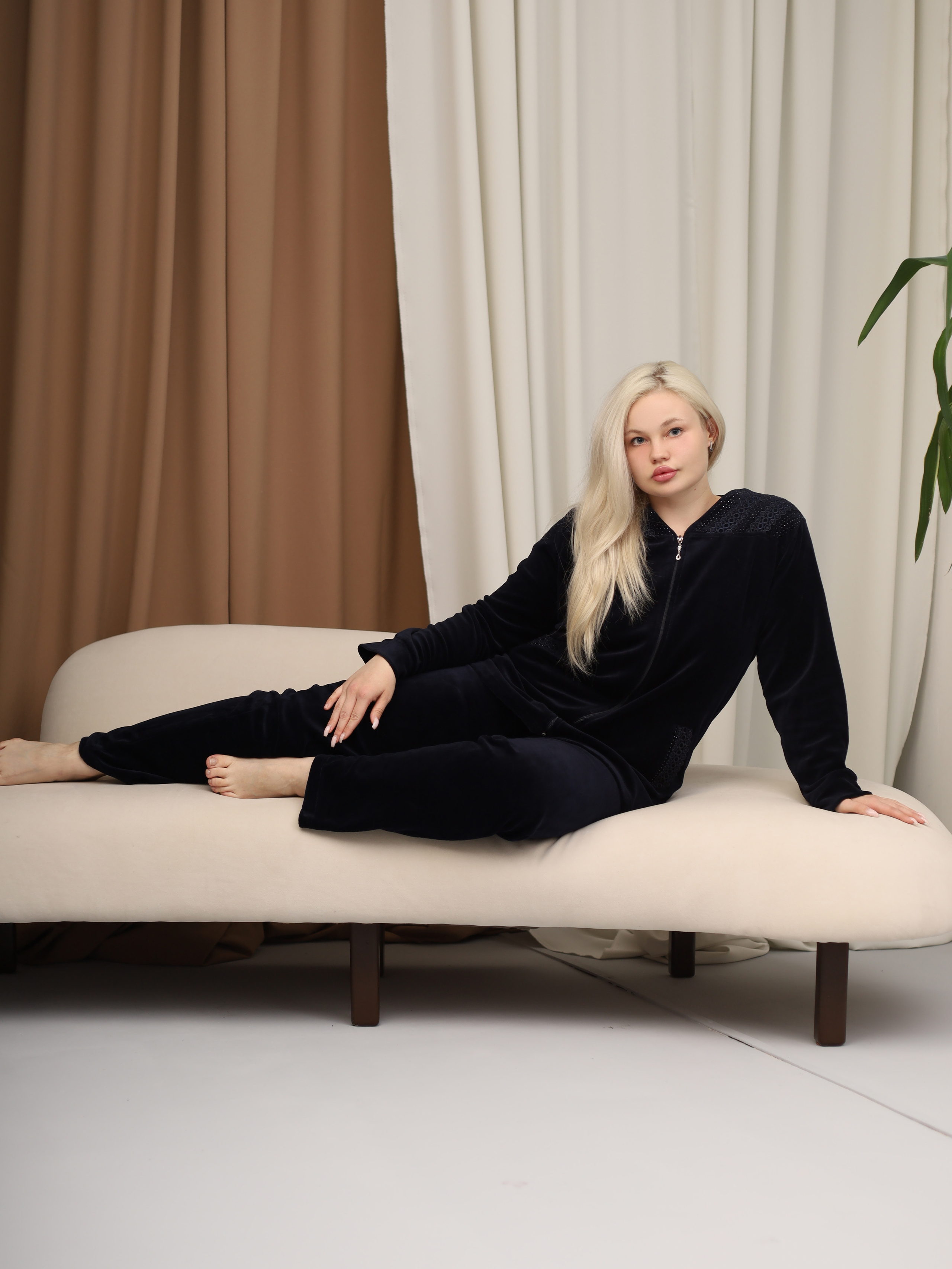 Фотосъемка одежды с моделью в Ростове-на-Дону. Предметный и бизнес фотограф в Ростове-на-Дону Александра Степанова