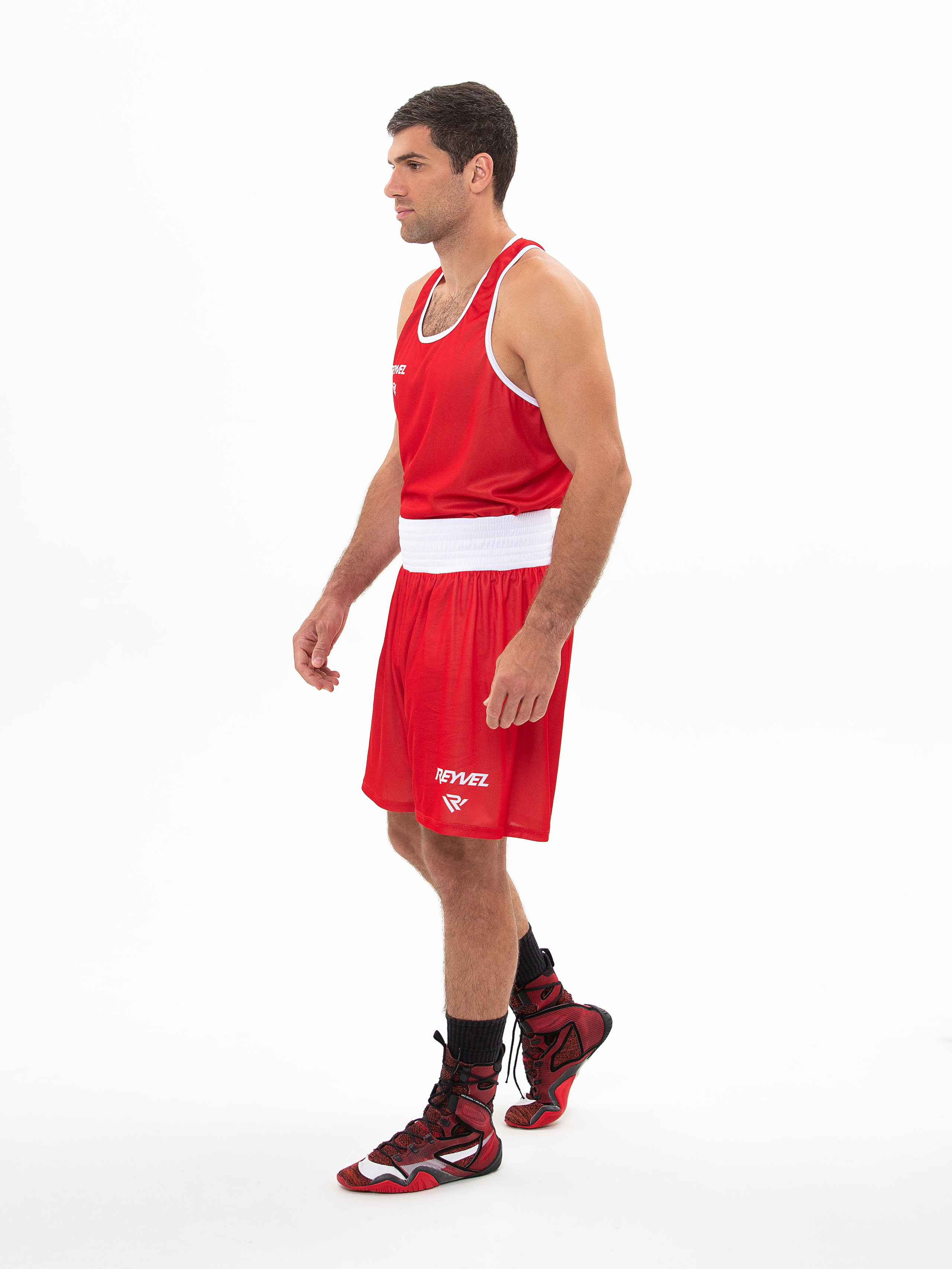 Фотосъемка одежды с моделью в Ростове-на-Дону. Предметный и бизнес фотограф в Ростове-на-Дону Александра Степанова