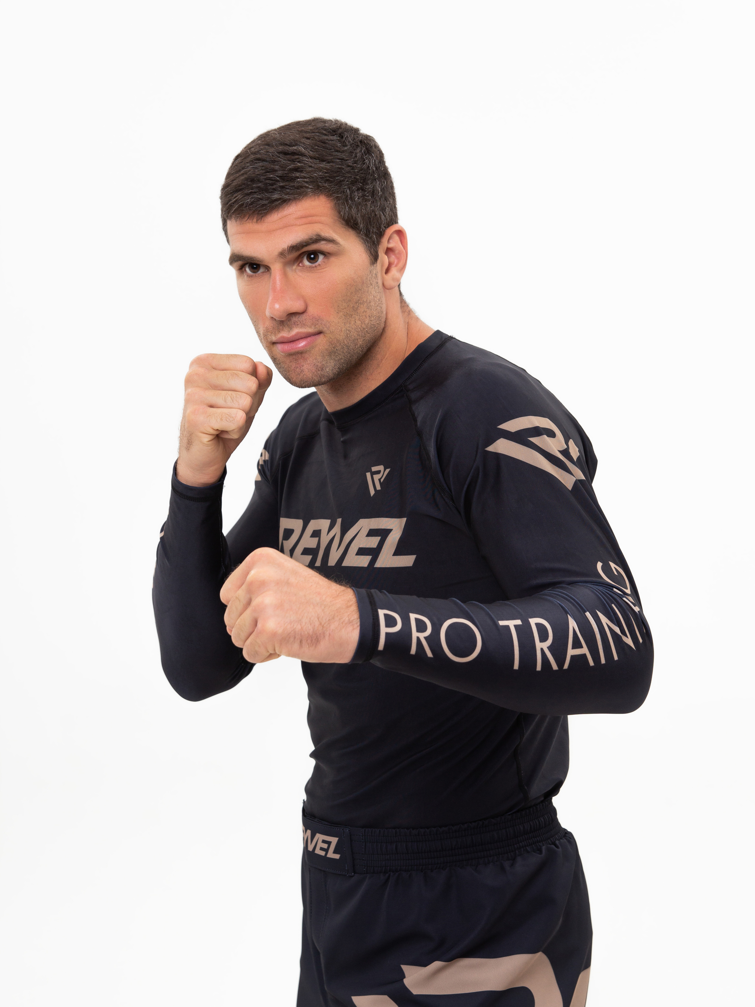 Фотосъемка одежды с моделью в Ростове-на-Дону. Предметный и бизнес фотограф в Ростове-на-Дону Александра Степанова