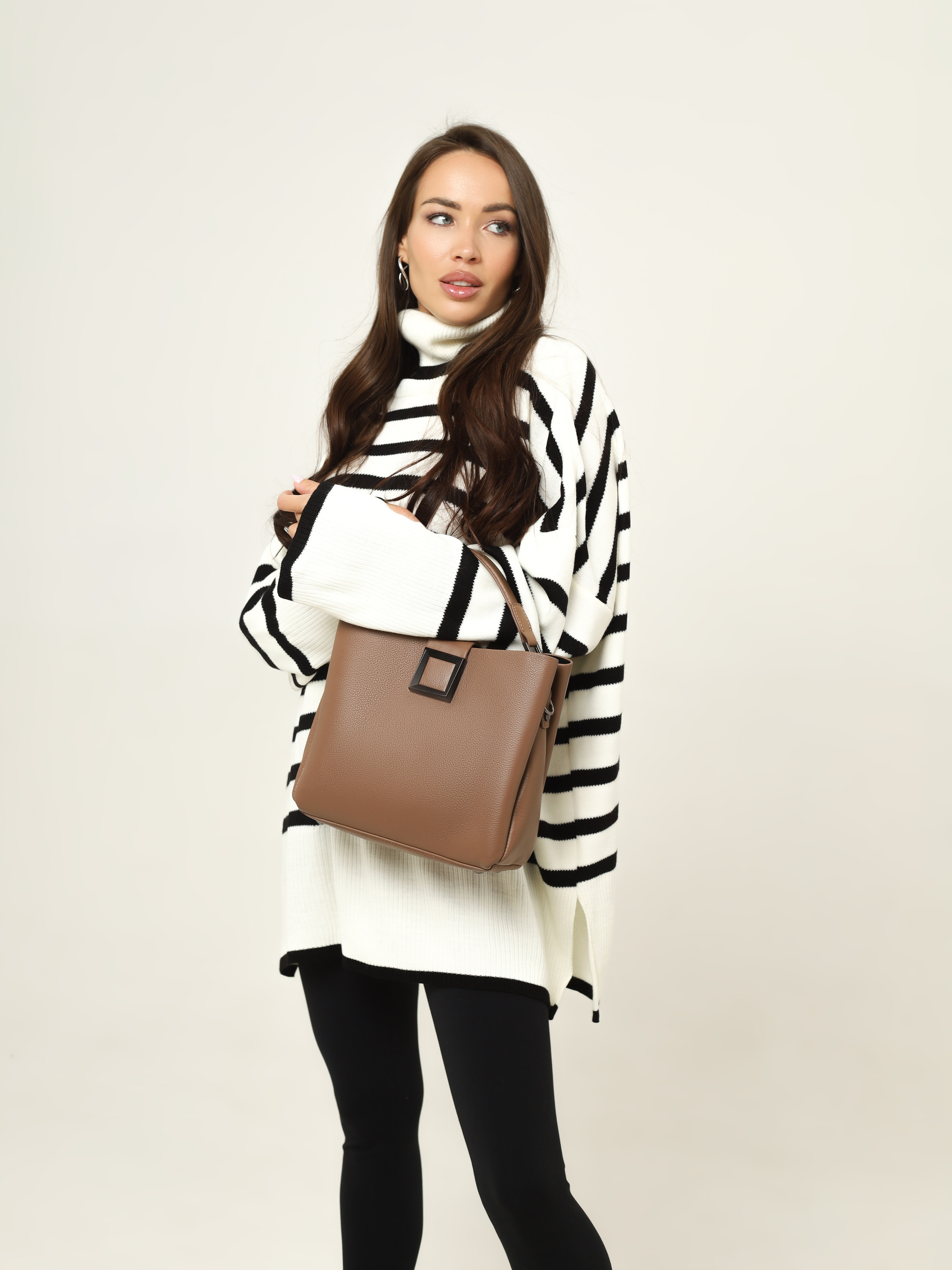 Фотосъемка аксессуаров с моделью в Ростове-на-Дону. Предметный и бизнес фотограф в Ростове-на-Дону Александра Степанова