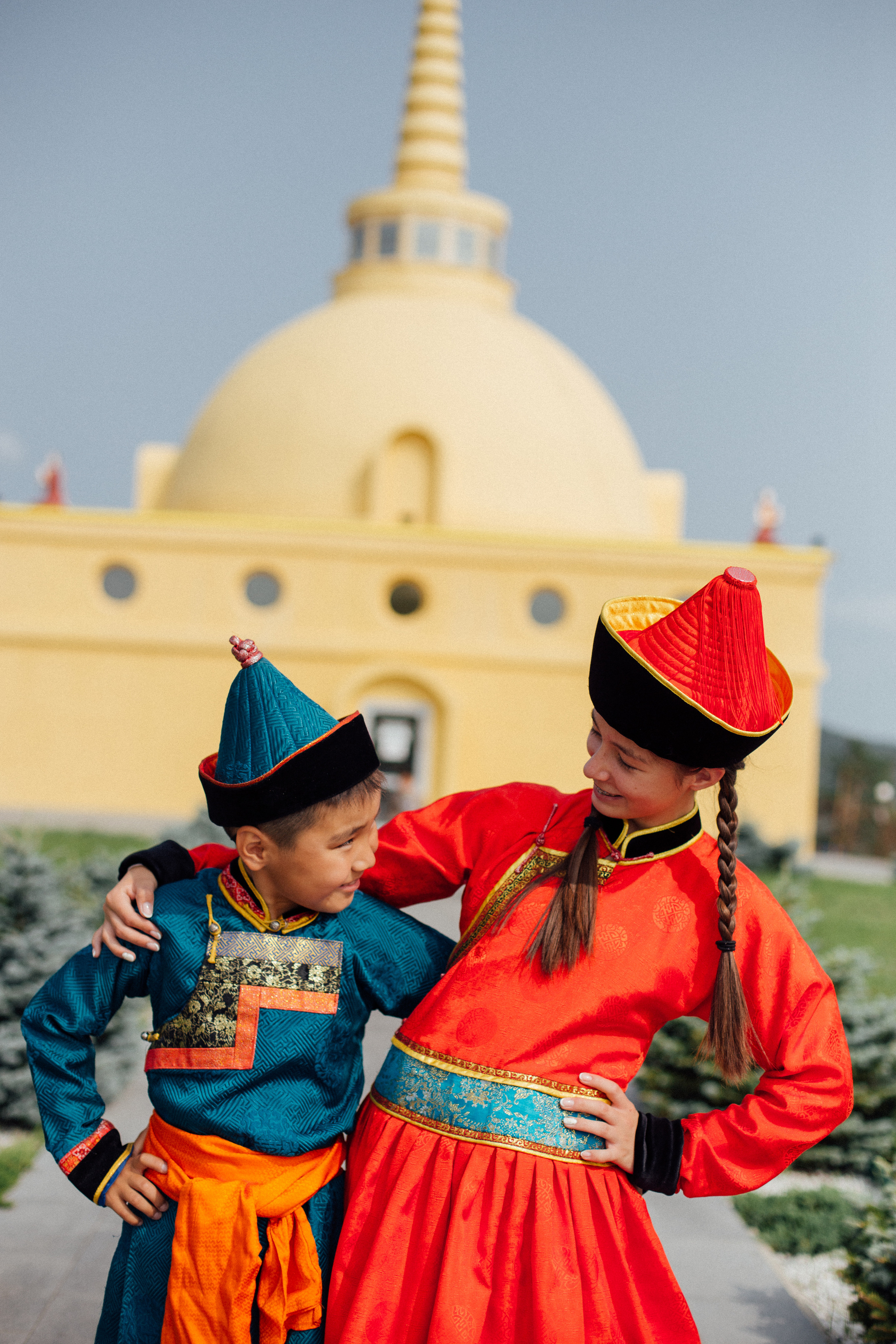 Семейная фотосессия в национальных костюмах. Семейный и детский фотограф в г. Улан-Удэ