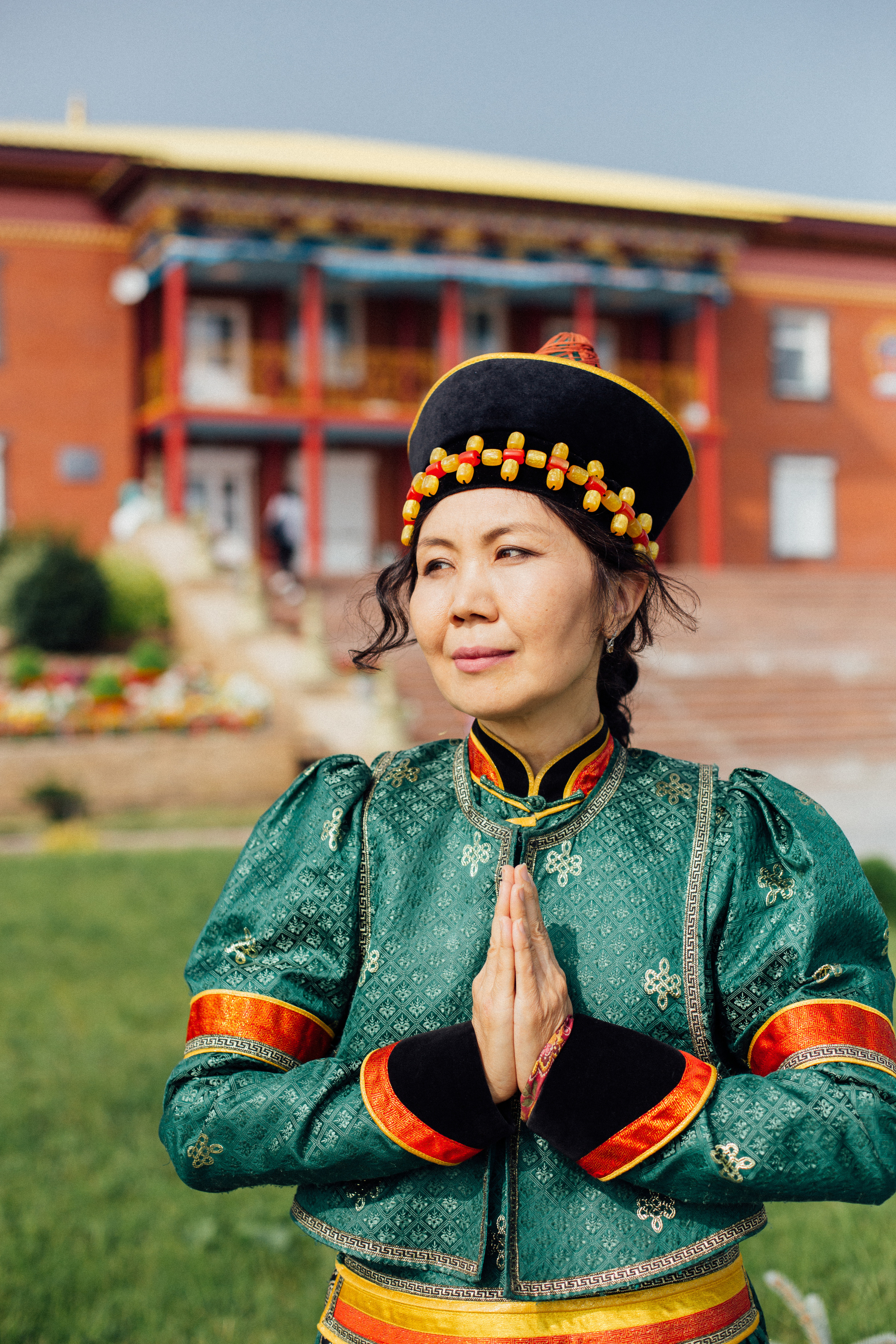 Семейная фотосессия в национальных костюмах. Семейный и детский фотограф в г. Улан-Удэ