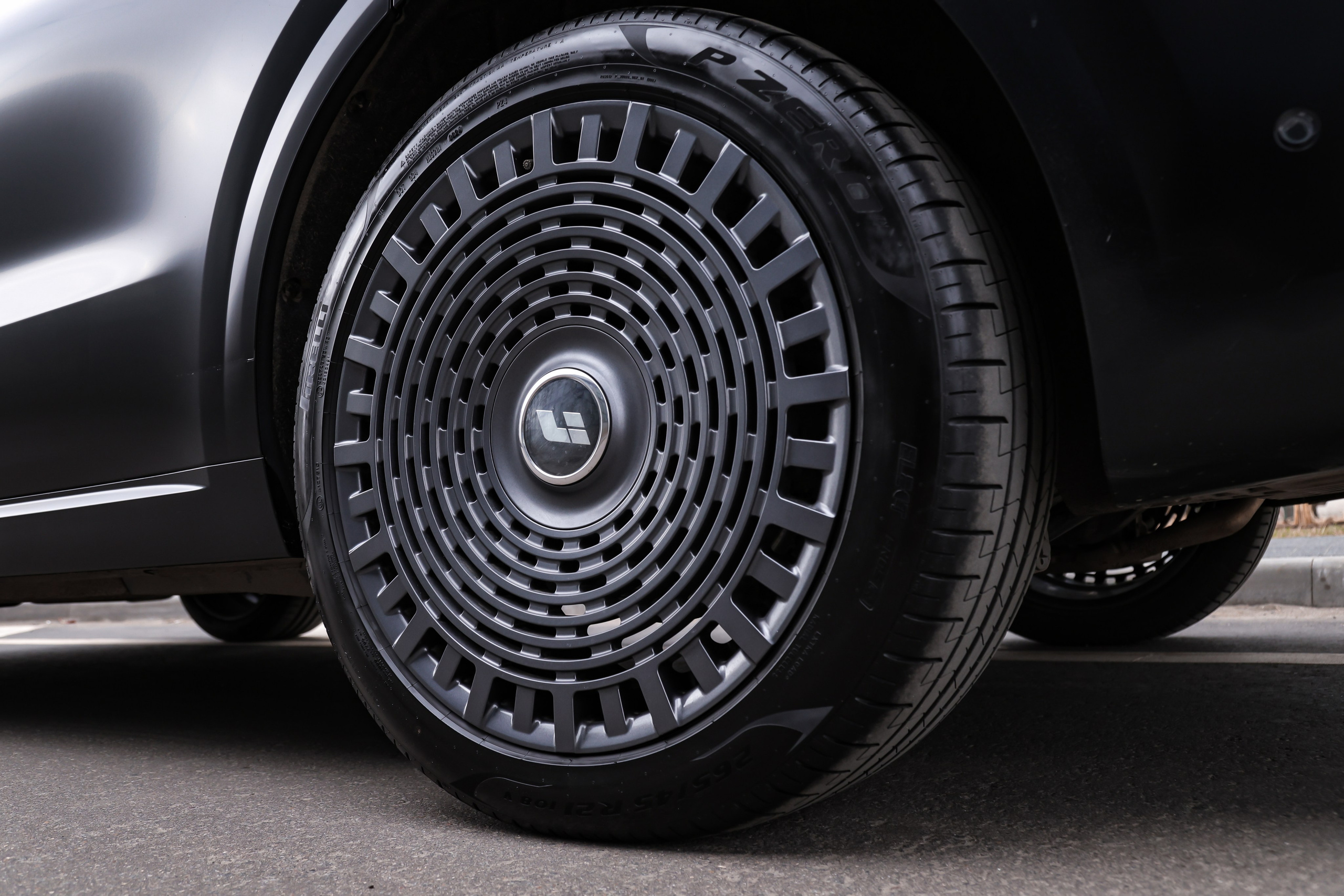 2024 LIXIANG L6. Mixturecaptures