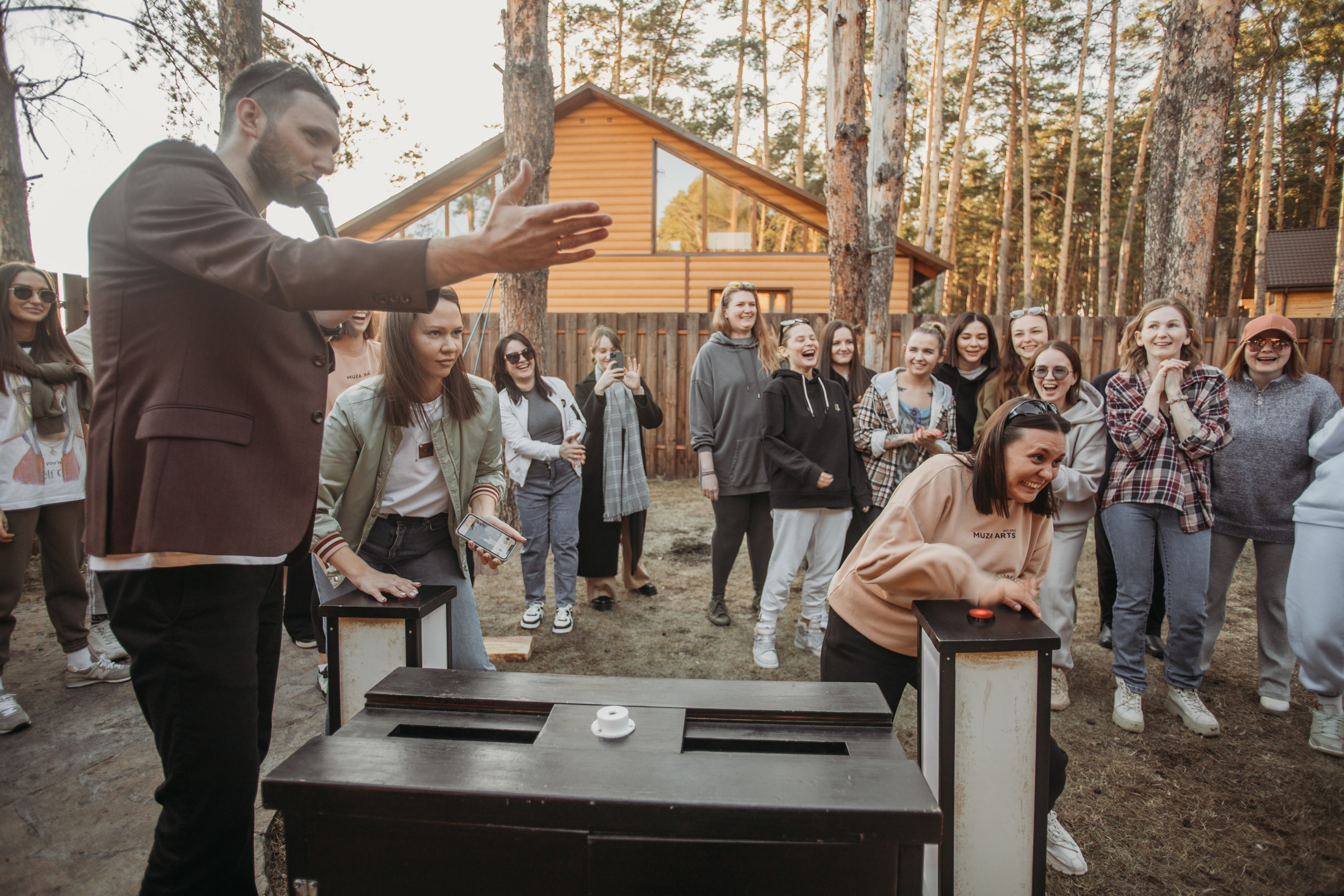 Корпоратив Muza_Arts. Венера Гайн. Репортажный фотограф  Тюмень. Обучение фотографии с 0