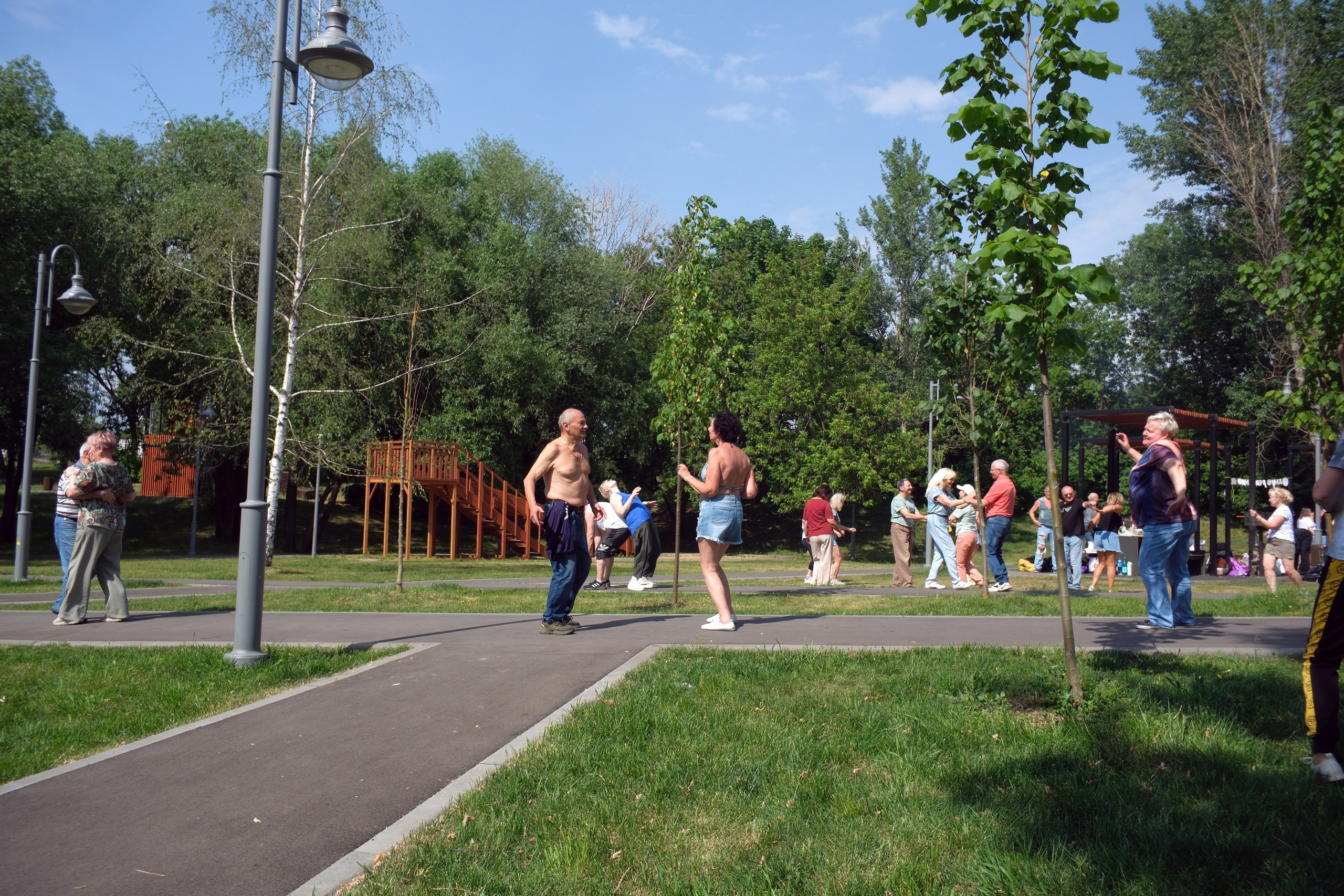 31.05.2025. Покровский парк. Активное долголетие. Улица, люди, жизнь…