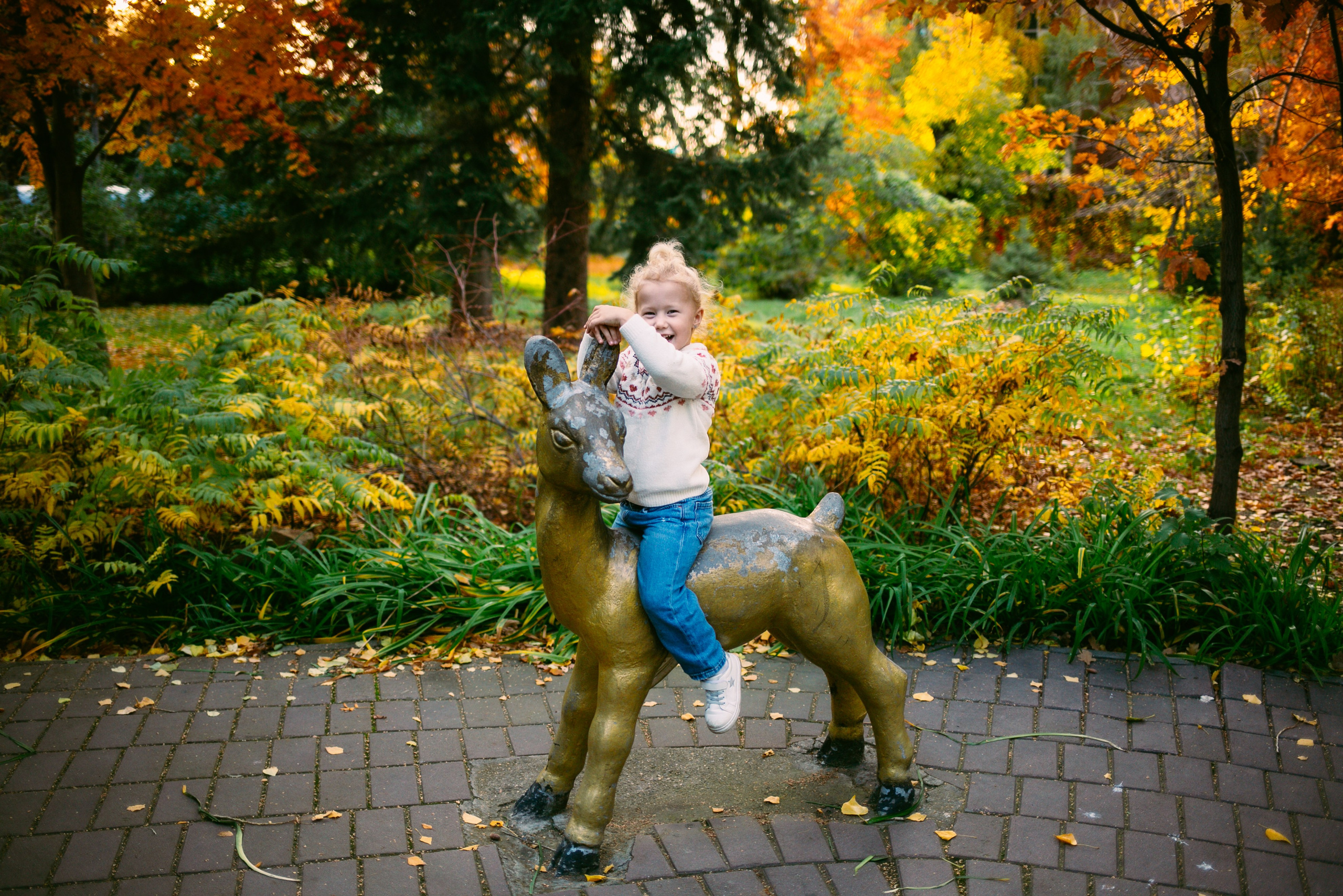 Юля, Анюта, Есения