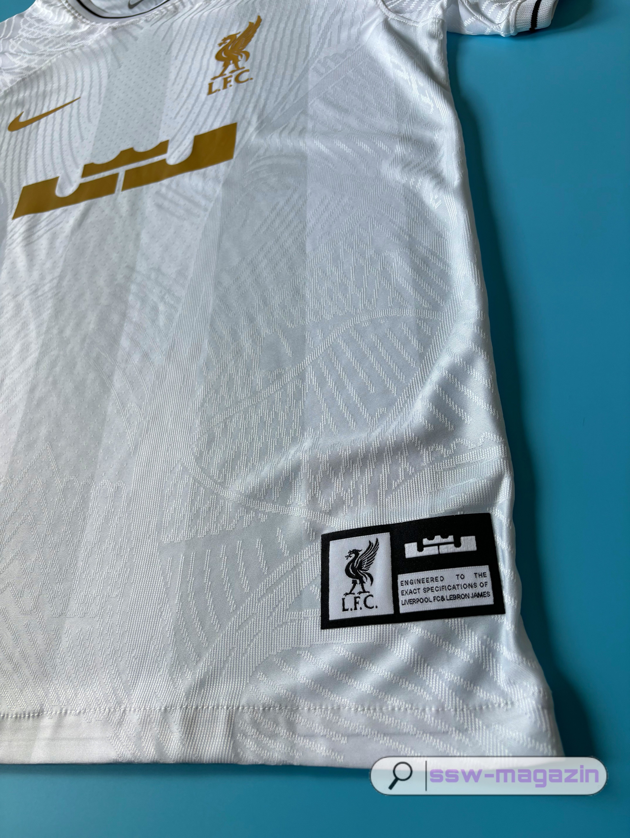 Футболка Liverpool LeBron 2024 купить. Футбольный магазин — ssw_magazin