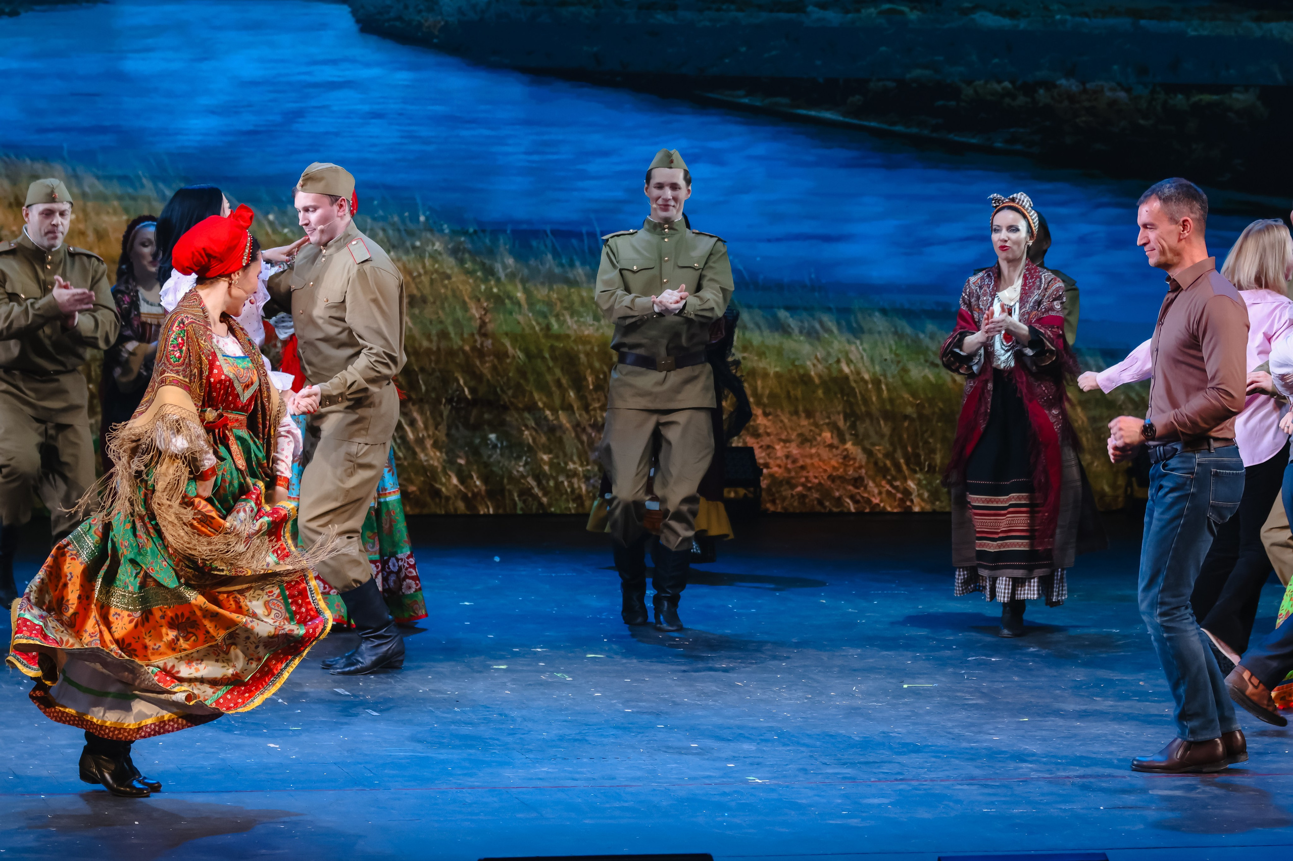 Василий Теркин, театр «Русская песня». Фотограф Ольга Махалова — Санкт-Петербург, Москва, Нижний Новгород