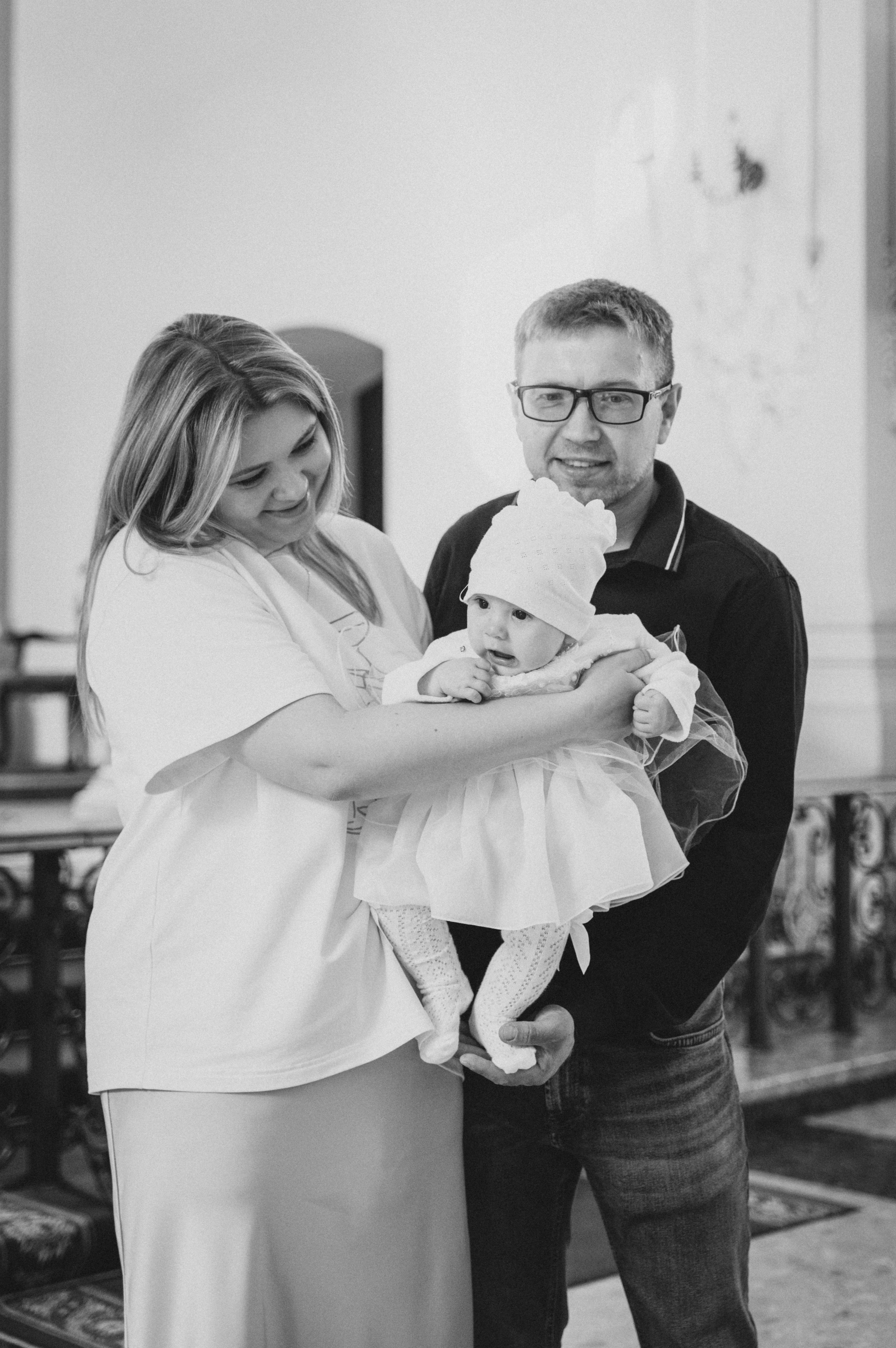 Крещение Василисы Архикафедральный костел Имени Пресвятой Девы Марии. Семейный фотограф в Минске Дарья Дреко