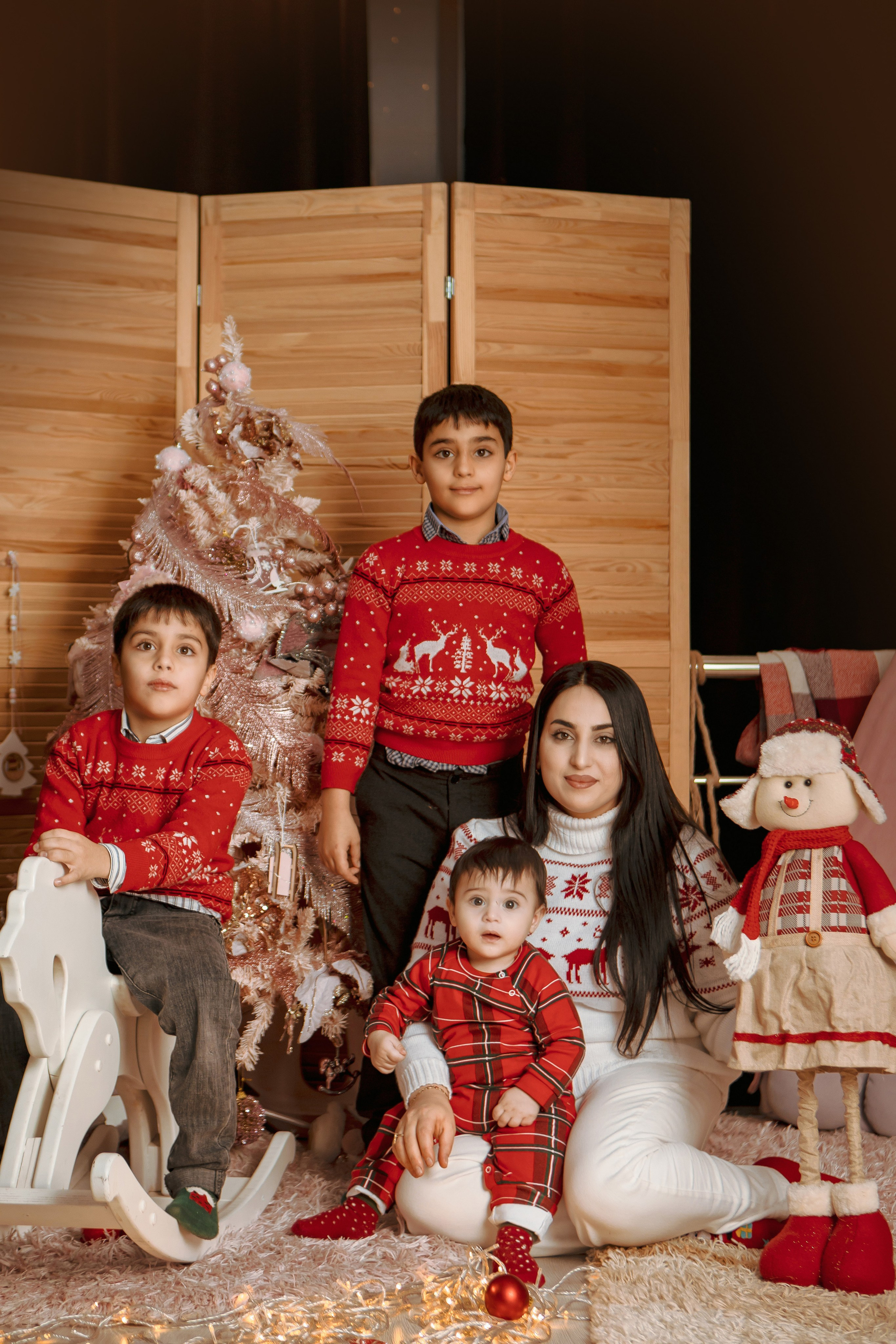 Зухра с детками. Свадебный и семейный фотограф в Каспийске Алёна Нурмагомедова