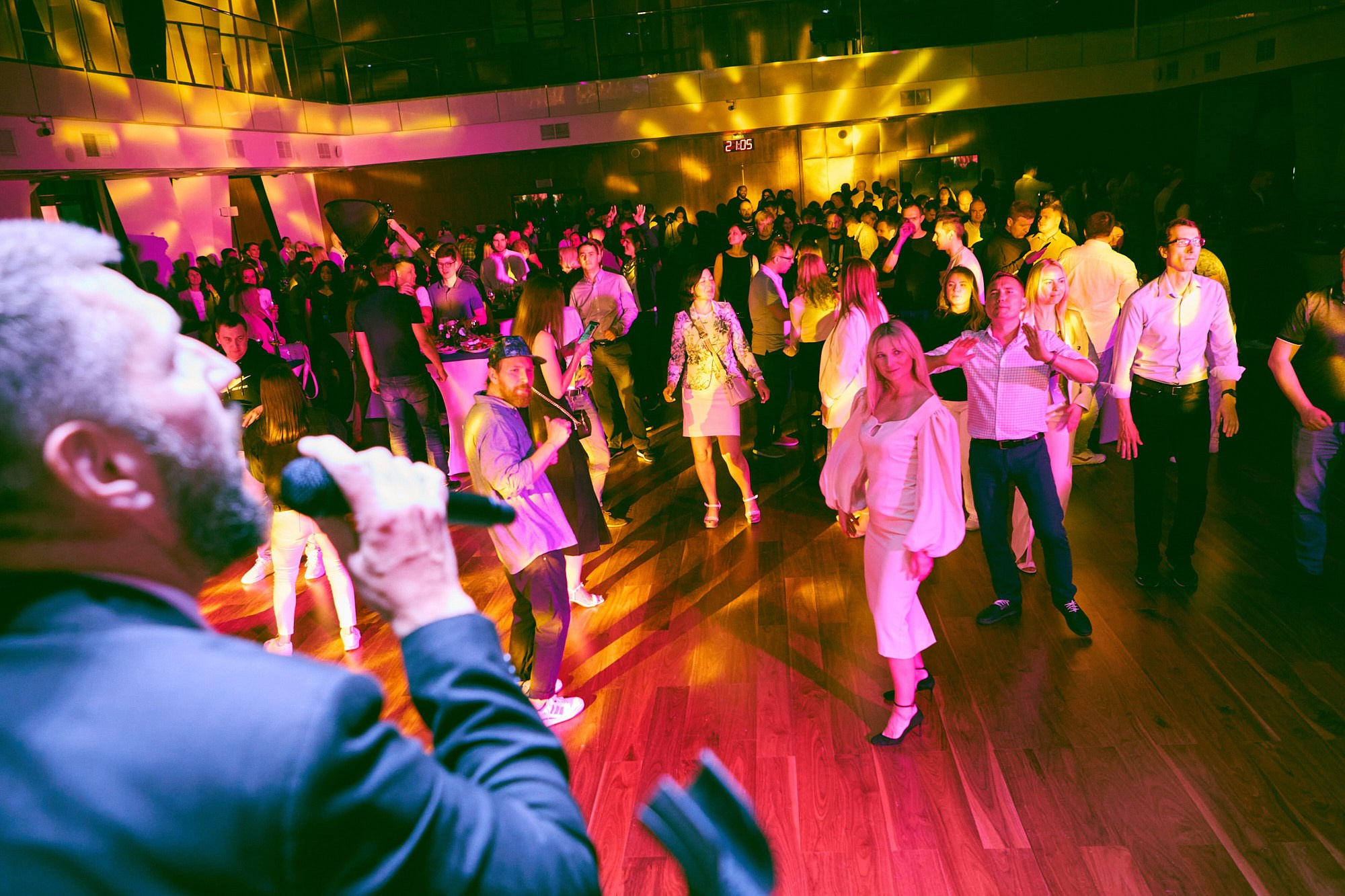 Фотограф на конференции СберУниверситет — репортажная съёмка делового мероприятия. Репортажный фотограф в Москве — Дмитрий Тарасов | Съёмка мероприятий, концертов, корпоративов