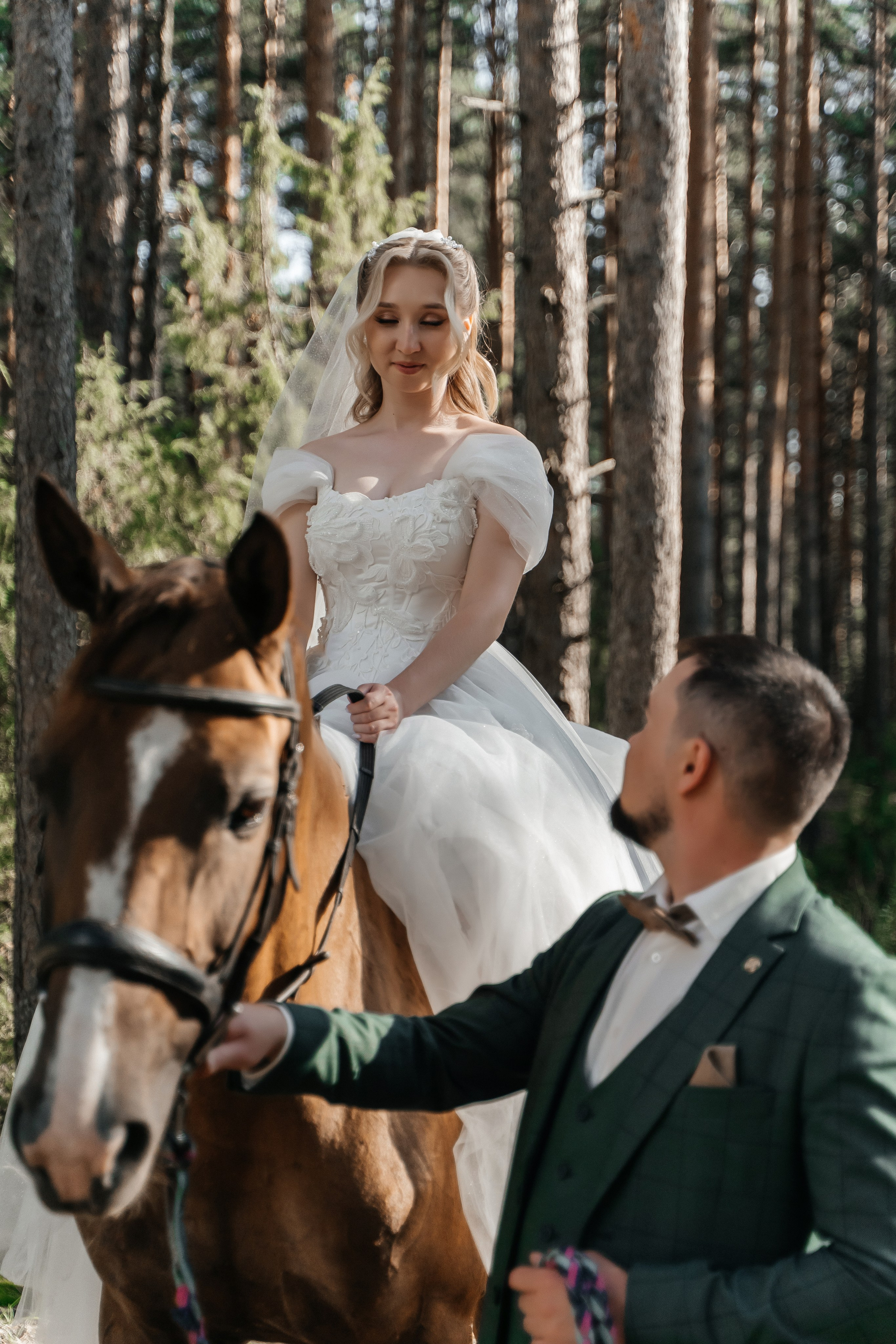 Свадебная прогулка. Свадебный фотограф видеограф Чебоксары