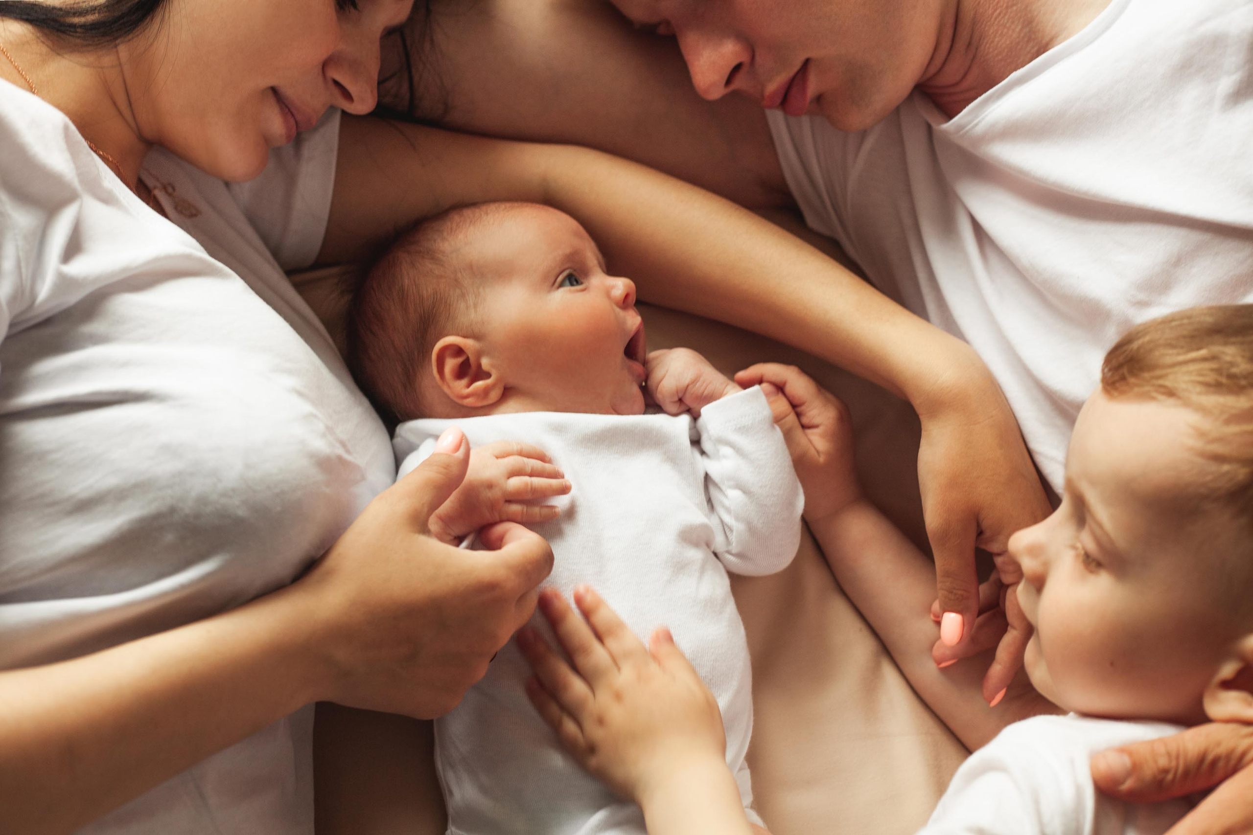 Семья Саши и Алеси. Фотограф таинства крещения в Бресте Светлана Будько