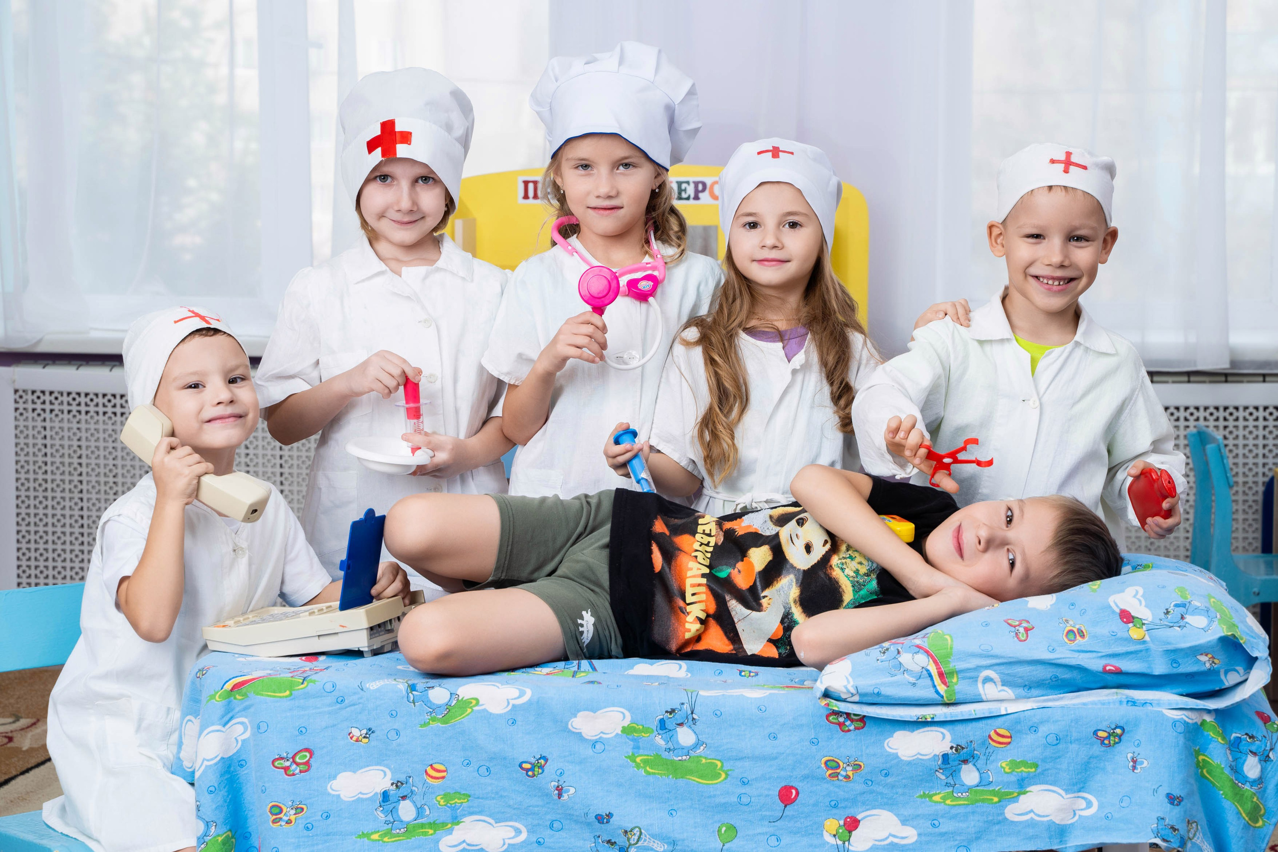 Фотографии выпускников детского сада. Выпускные альбомы Нижнекамск Набережные Челны Фотостудия Небо