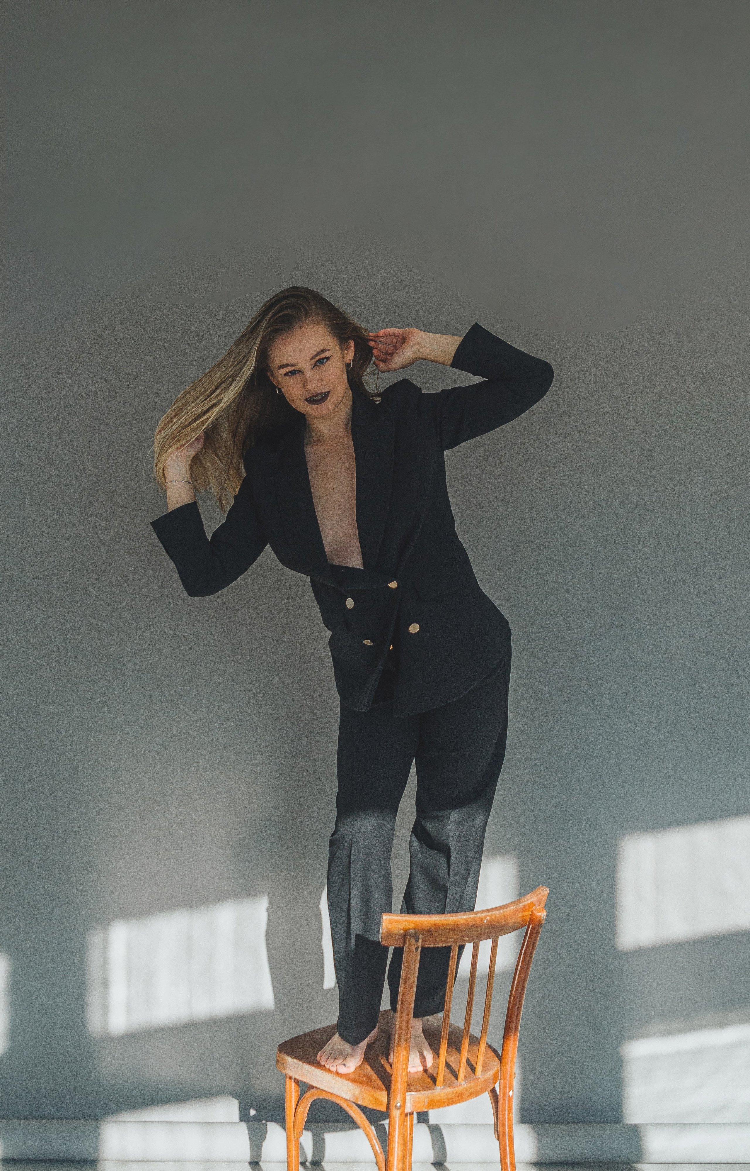 Женская фотосессия в стиле минимализм. Денисова Аля — фотограф для парных съемок и индивидуальных историй в Барнауле