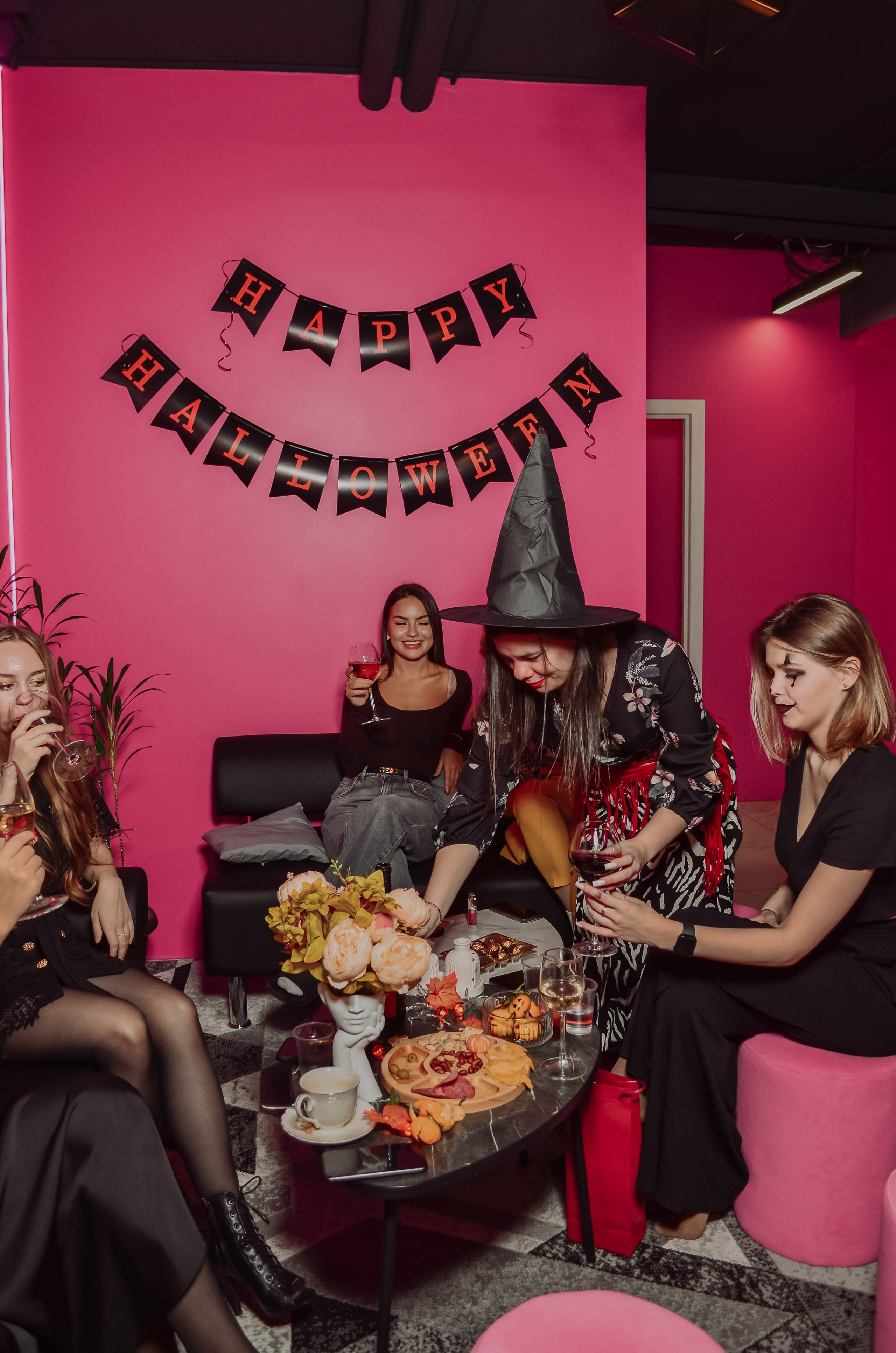 Фоторепортаж мероприятия в фитнес-клубе. Денисова Аля — фотограф для парных съемок и индивидуальных историй в Барнауле