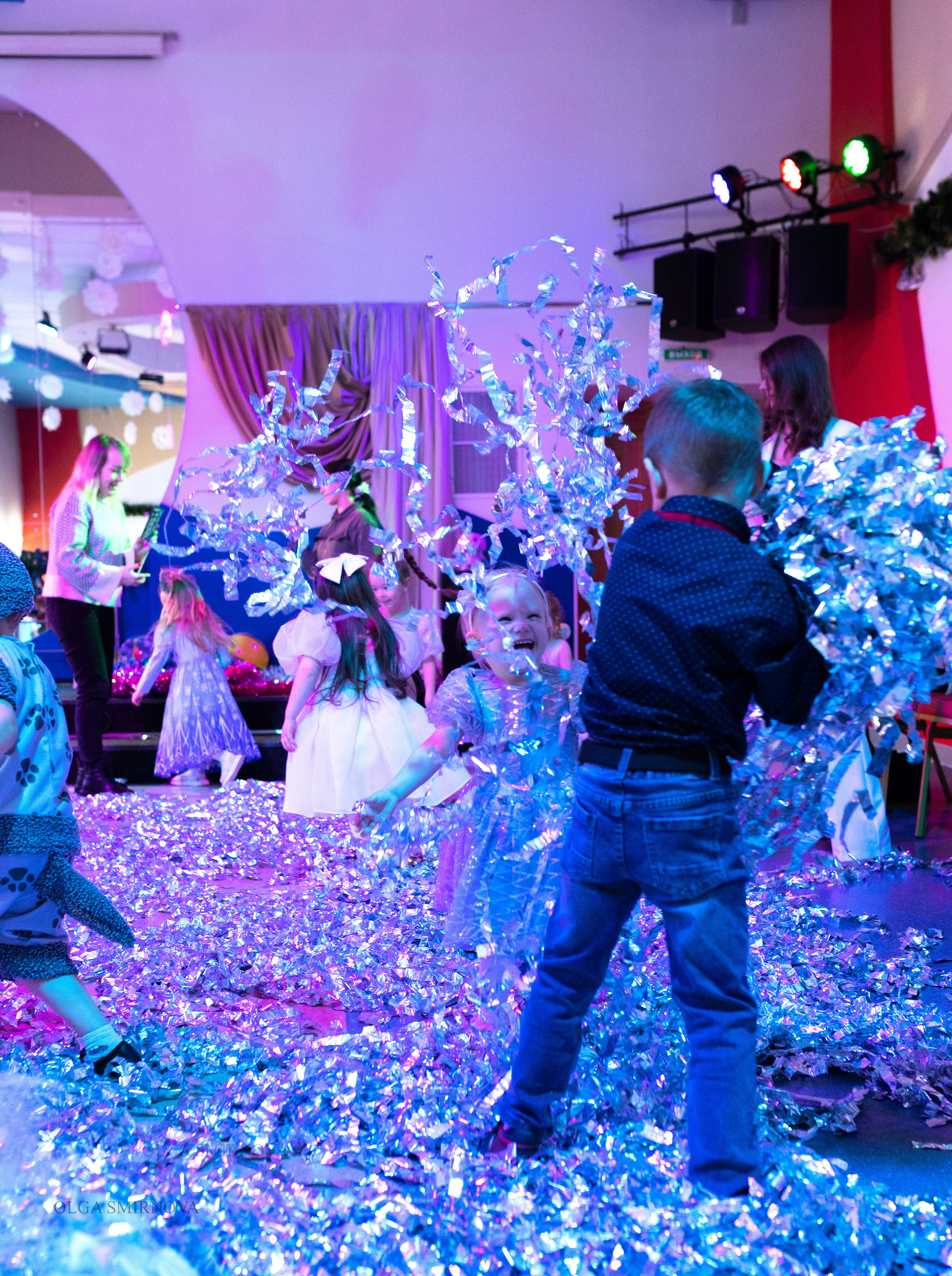 Утренник в ДОФ 04.01.25. Ольга Смирнова юрист, фотограф