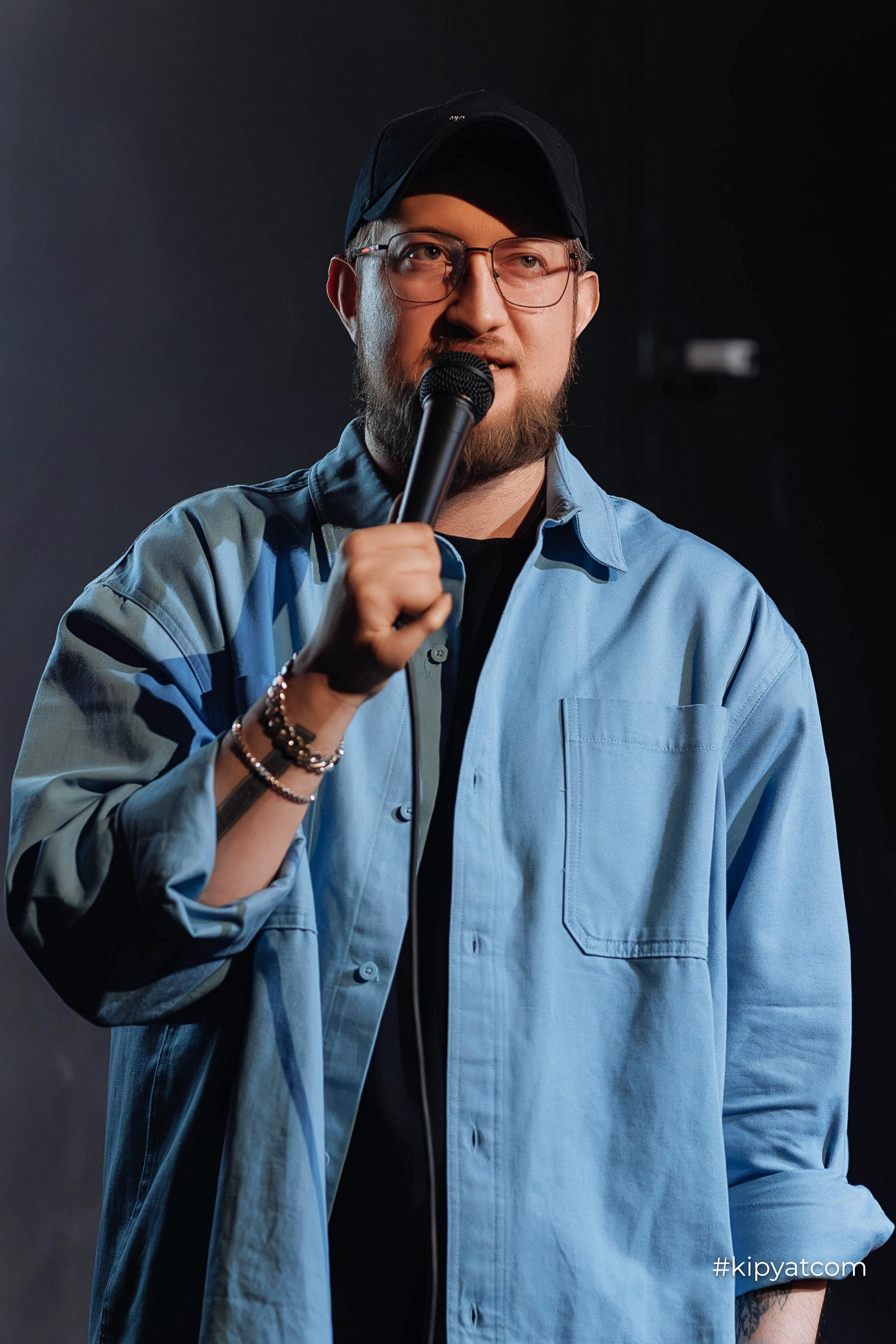 Сольный стендап концерт Александра Меркуль