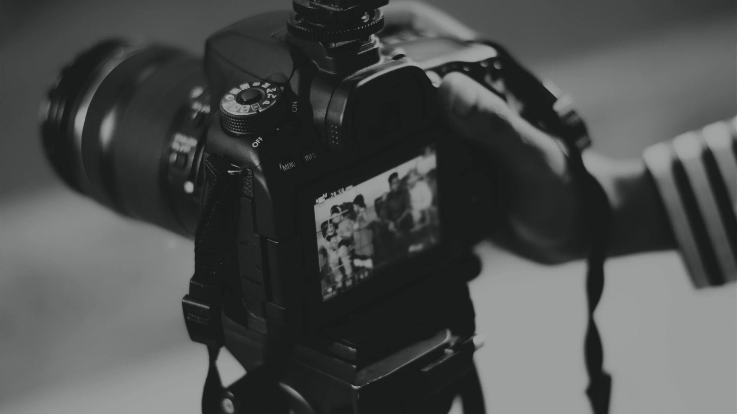 Я работаю в разных жанрах фотографии — от портретов до свадебной и семейной съёмки — в городе Междуреченске. Виктория Куреннова