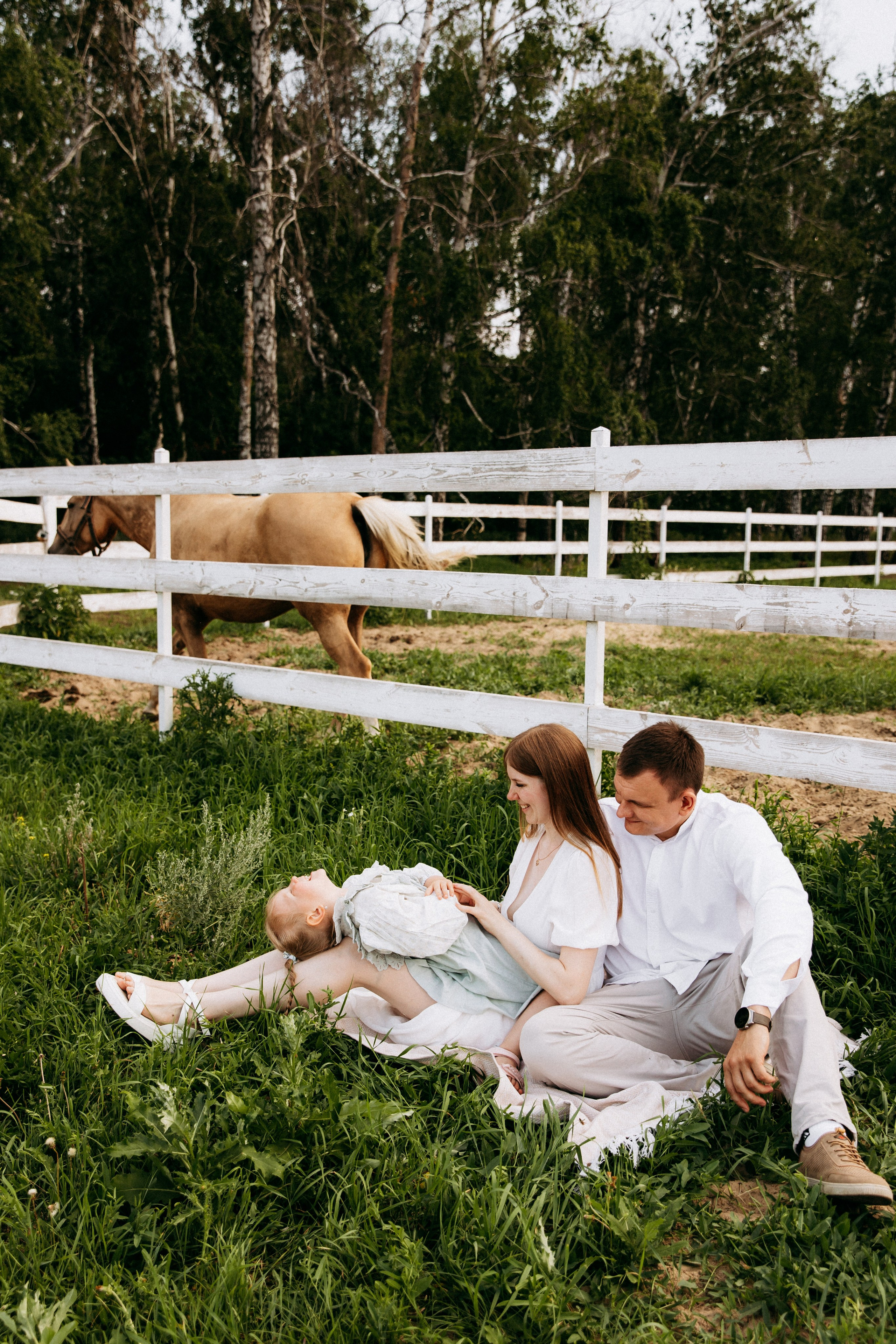 Мира и её семья. Главная