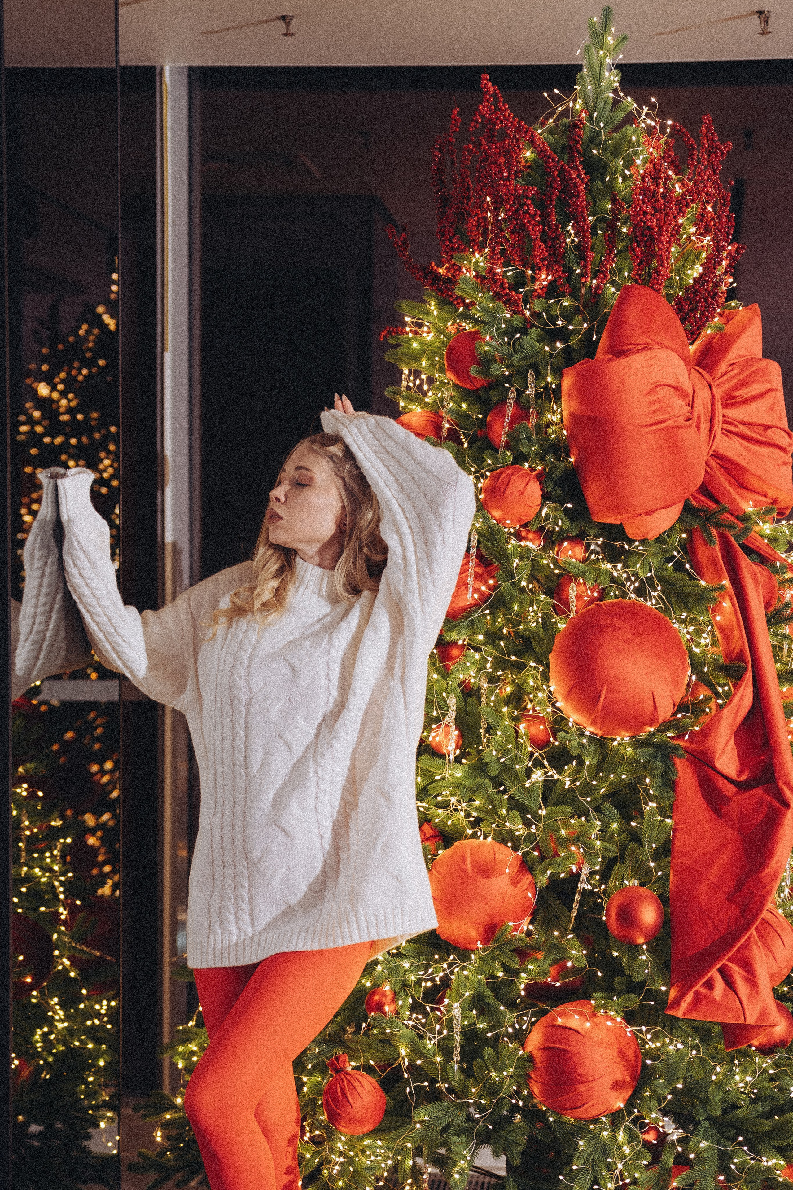 ФОТОСЕССИЯ К НОВОМУ ГОДУ В СТУДИИ С ЕЛОЧКОЙ КРАСИВЫЙ ОБРАЗ. Профессиональный фотограф, Санкт-Петербург — Виктория Богомолова