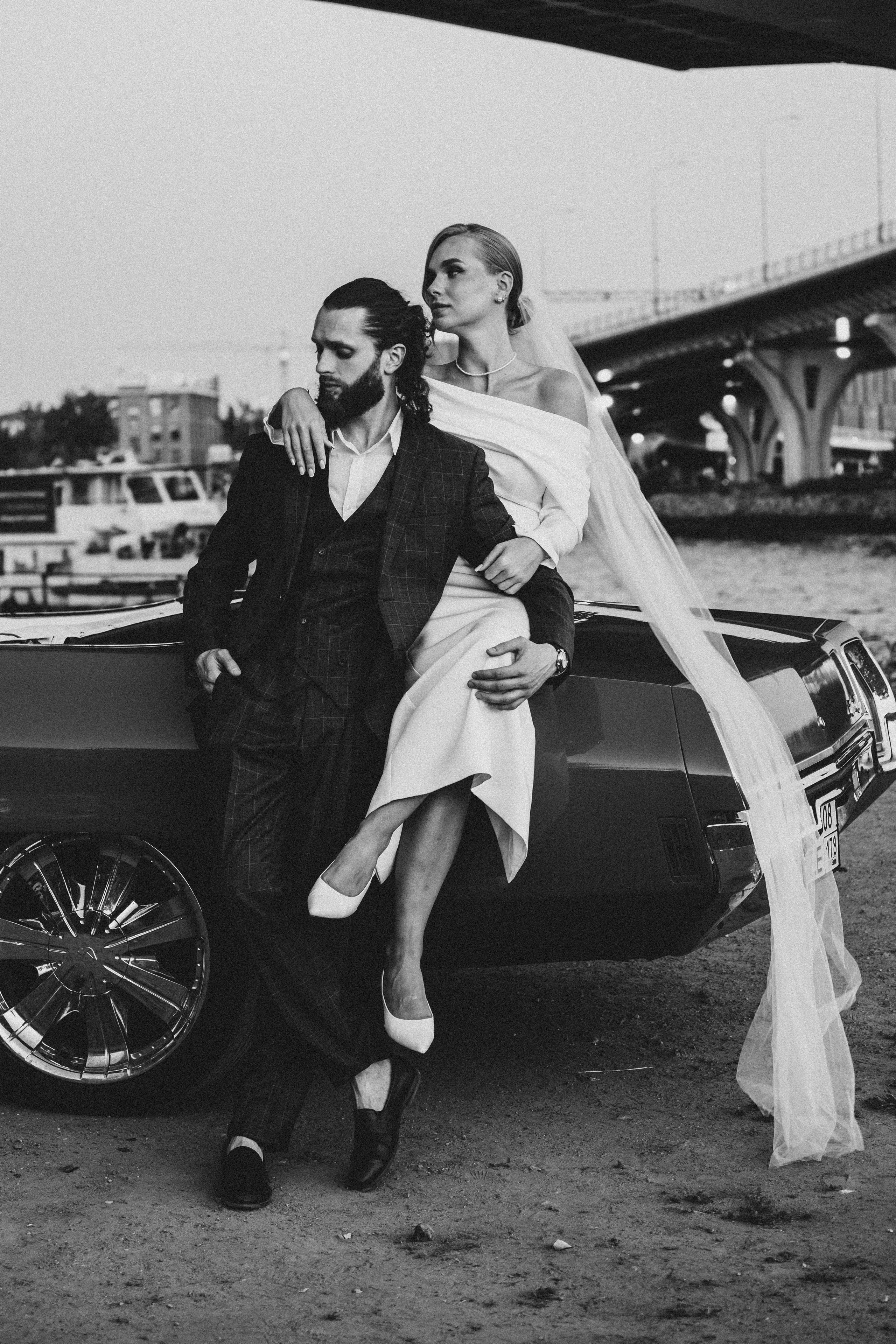 СВАДЕБНАЯ СЬЕМКА ВОЗЛЕ МСОТА БЕТАНКУРА НА КАБРИОЛЕТЕ. Профессиональный фотограф, Санкт-Петербург — Виктория Богомолова