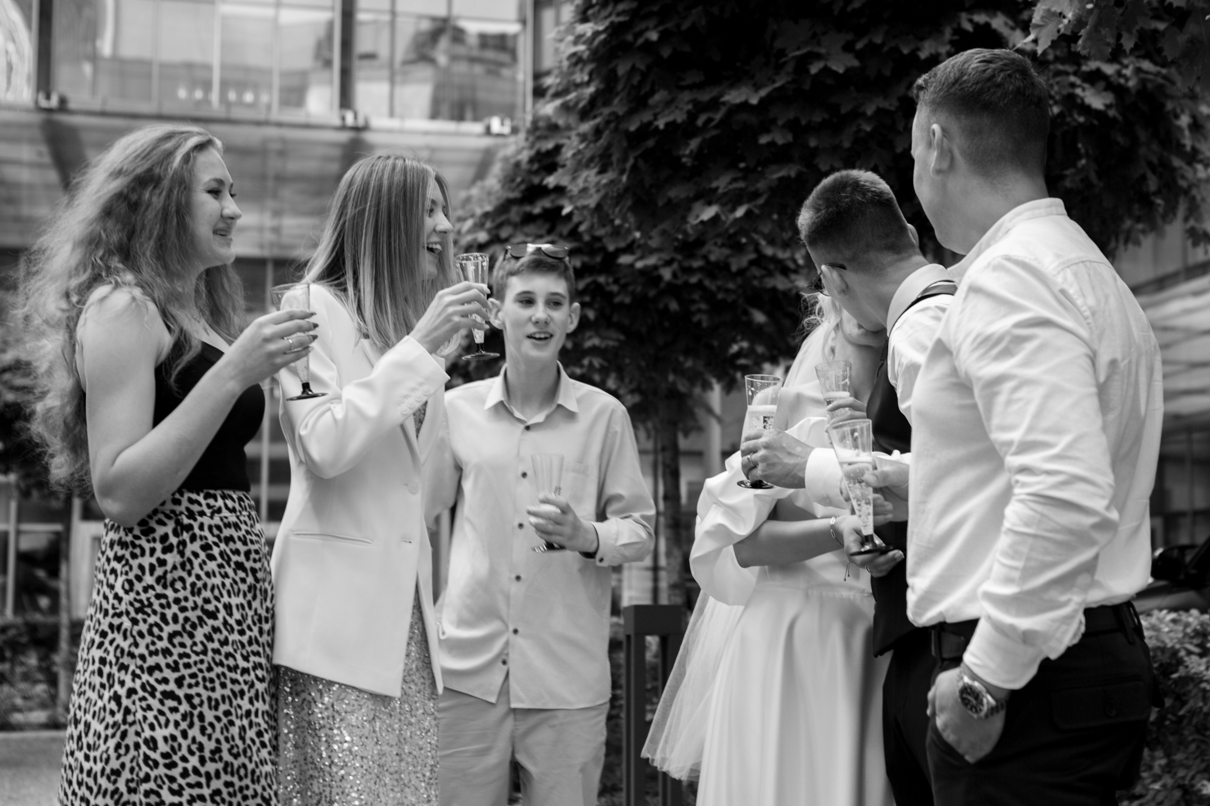 Гости на свадьбе