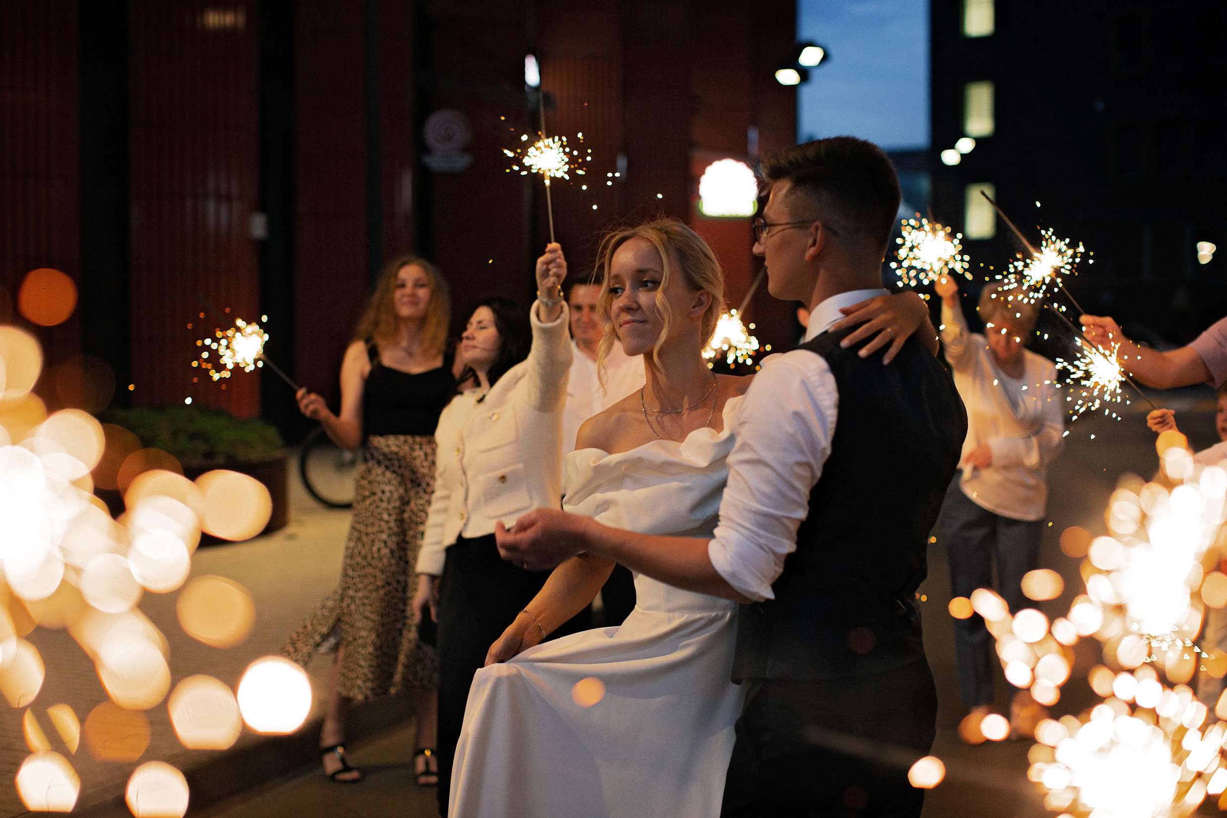 Бенгальские огни на свадьбе