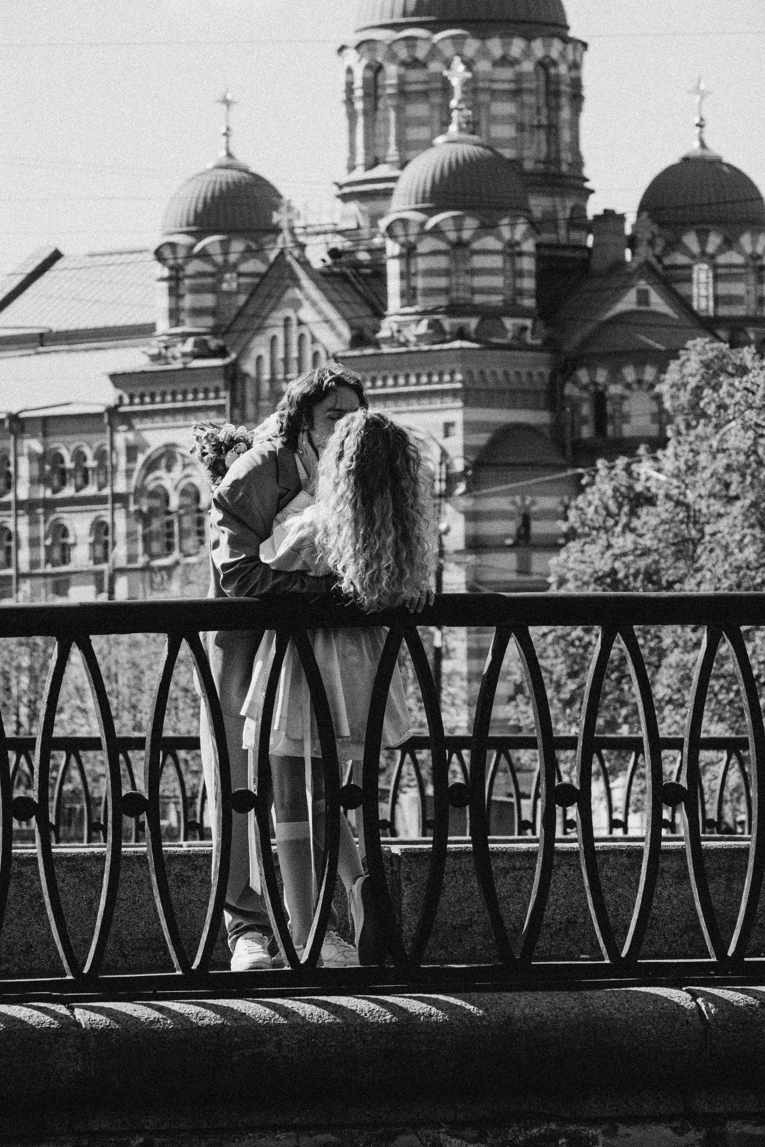 СВАДЕБНАЯ ПРОГУЛКА ПО ПЕТРОГРАДКЕ ВЕСНОЙ. СВАДЕБНАЯ ФОТОСЕССИИЯ НА ПЕТРОГРАДКЕ. Профессиональный фотограф, Санкт-Петербург — Виктория Богомолова