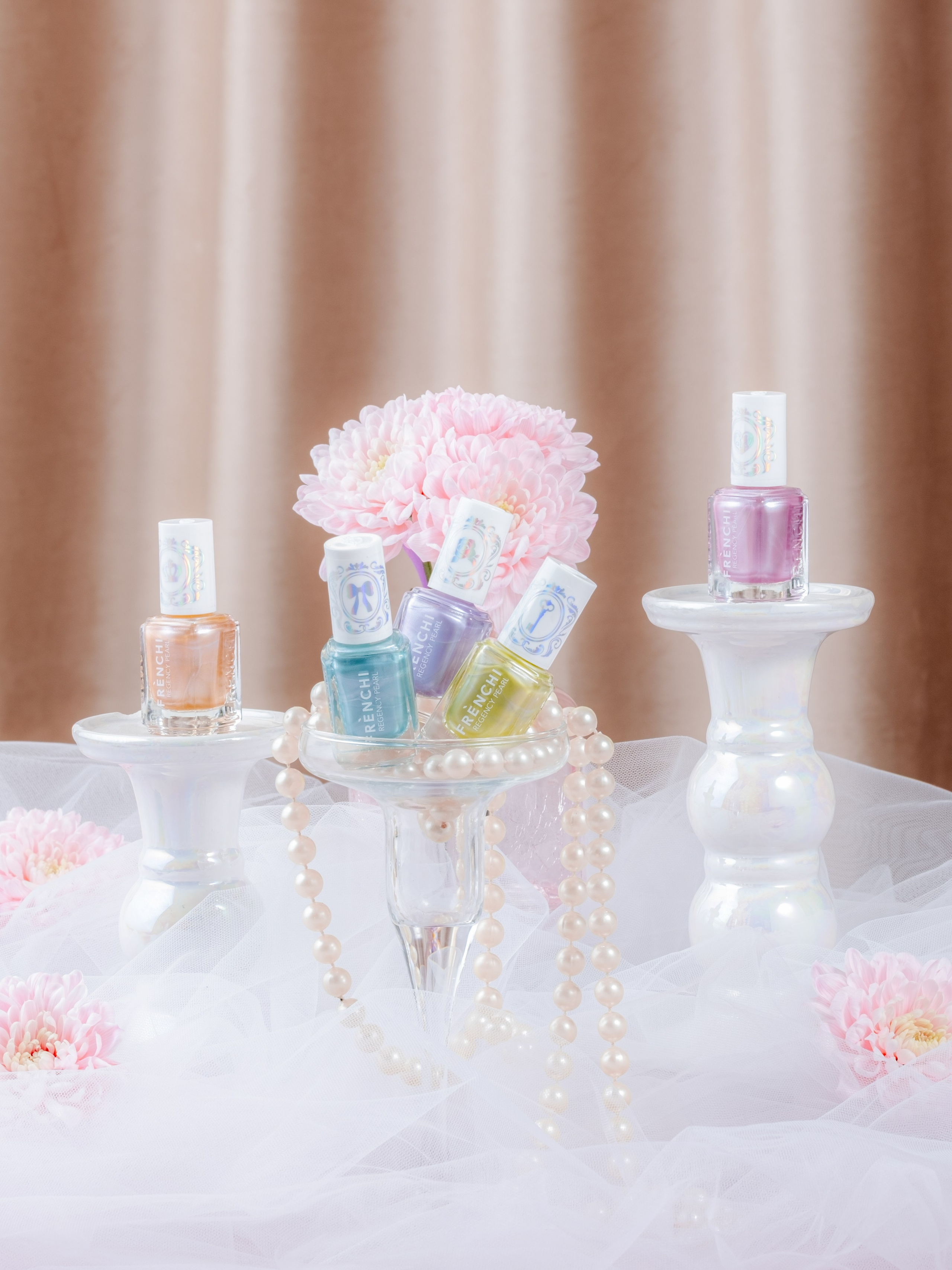 Рекламная съемка лаков Frenchi. Предметный и интерьерный фотограф Василий Блинов