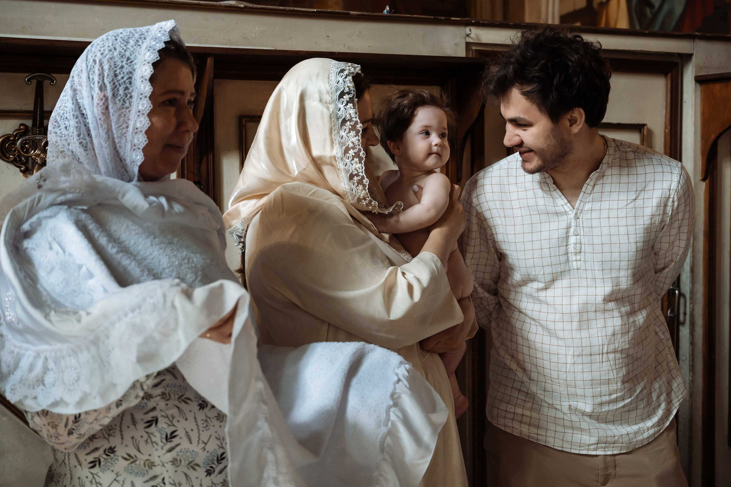 Фотосъёмка крещения. Анастасия Петрович фотограф, фотокорреспондент в Москве и Санкт-Петербурге. Фотосъёмка репортажа, мероприятия, корпоративная съёмка, контент