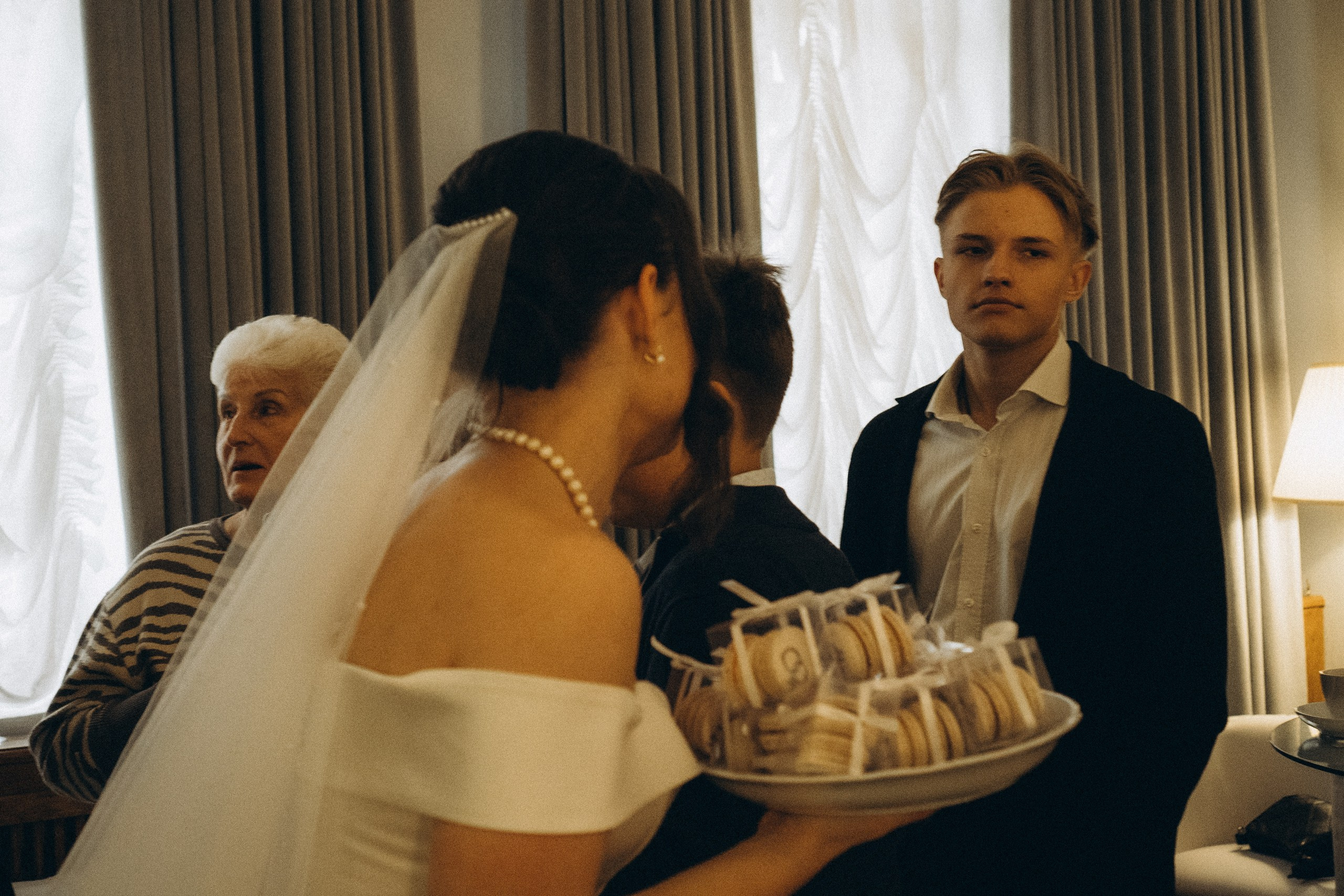 СЬЕМКА РЕПОРТАЖ В ЗАГСЕ (2 ДВОРЕЦ). Профессиональный фотограф, Санкт-Петербург — Виктория Богомолова