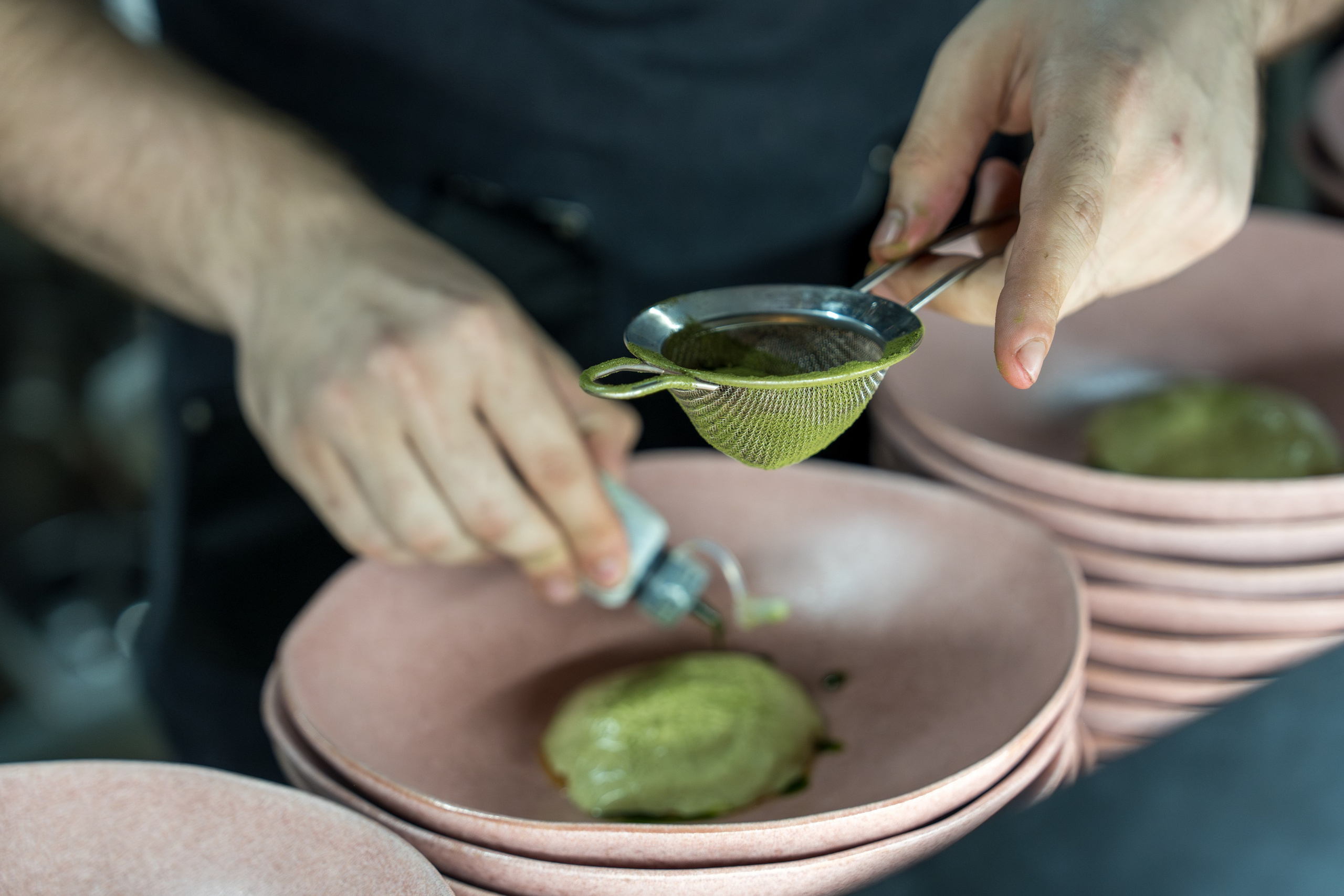 Гастрономический ужин «Лесная Италия» с Мирко Дзаго в ресторане RiverSide. Репортажный фотограф в Красной Поляне и Сочи Павлюченко Екатерина